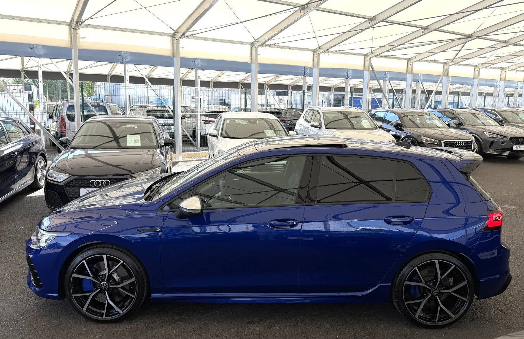 Zunanja slika - Volkswagen Golf - R 2.0 TSI 4M DSG -SLO-PANO-USNJE-R PERFORMANCE - 3