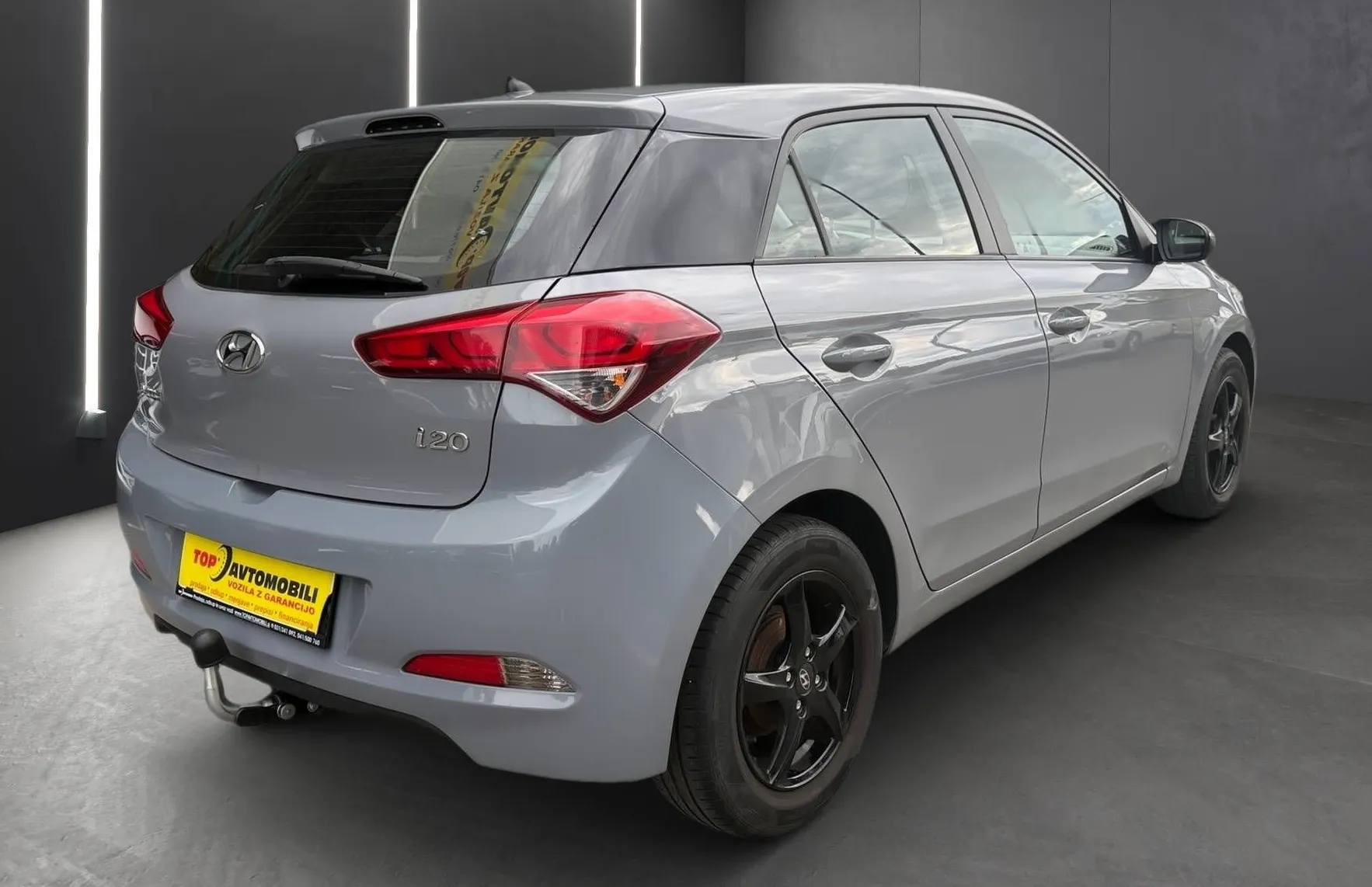 Zunanja slika - Hyundai i20 - 1.25 SLOVENSKI MOŽNOST FINANCIRANJA BREZ POLOGA - 7