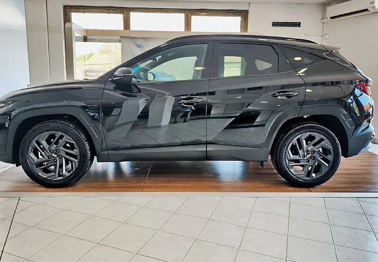 Zunanja slika - Hyundai Tucson - 1.6 T-GDI BLACK LINE-LED-DAB-AVT.PRT-APPLE-VIDEO - 3