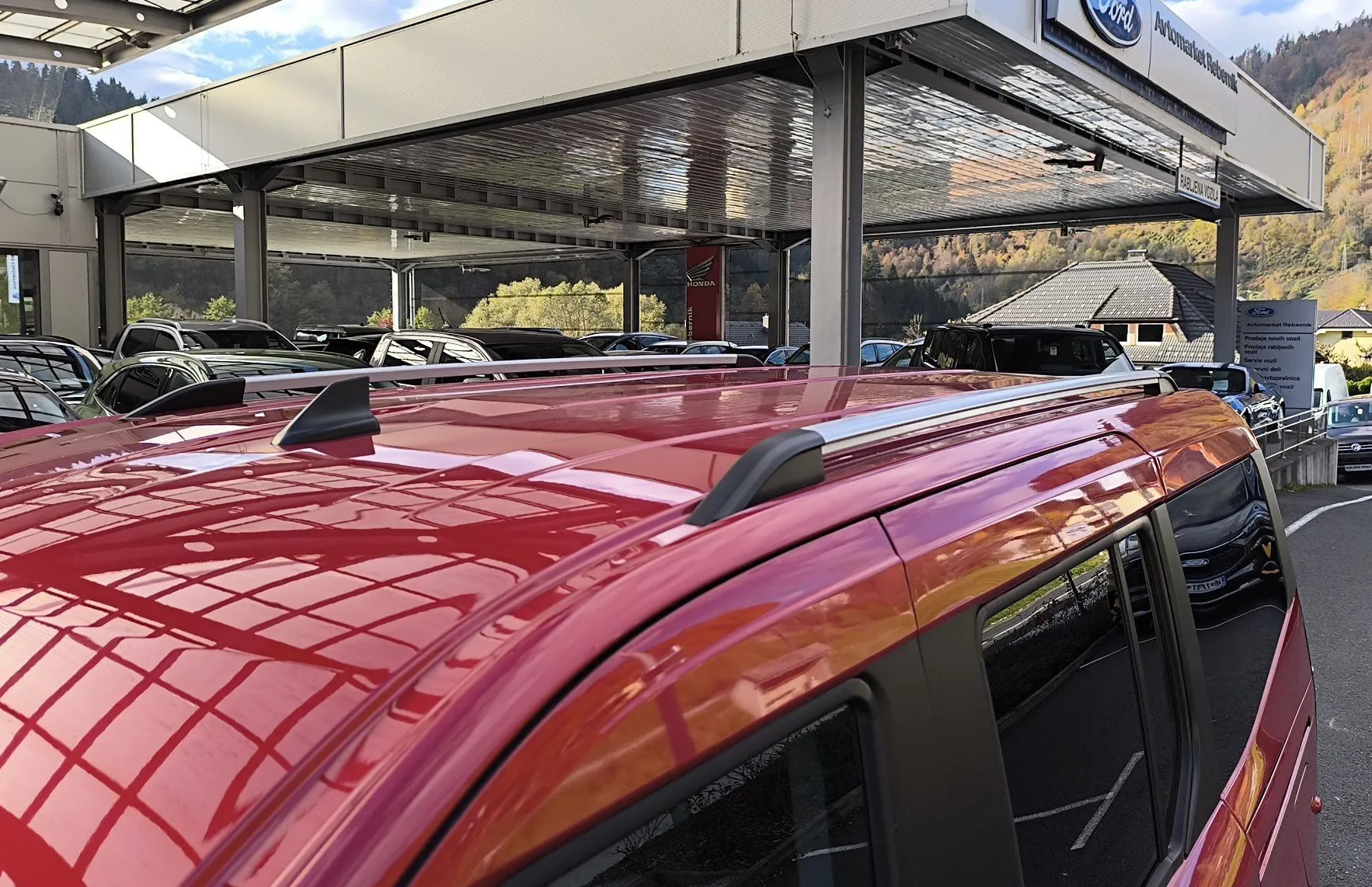 Zunanja slika - Ford Tourneo - Courier TITANIUM 1.0 125PS M6 - 14