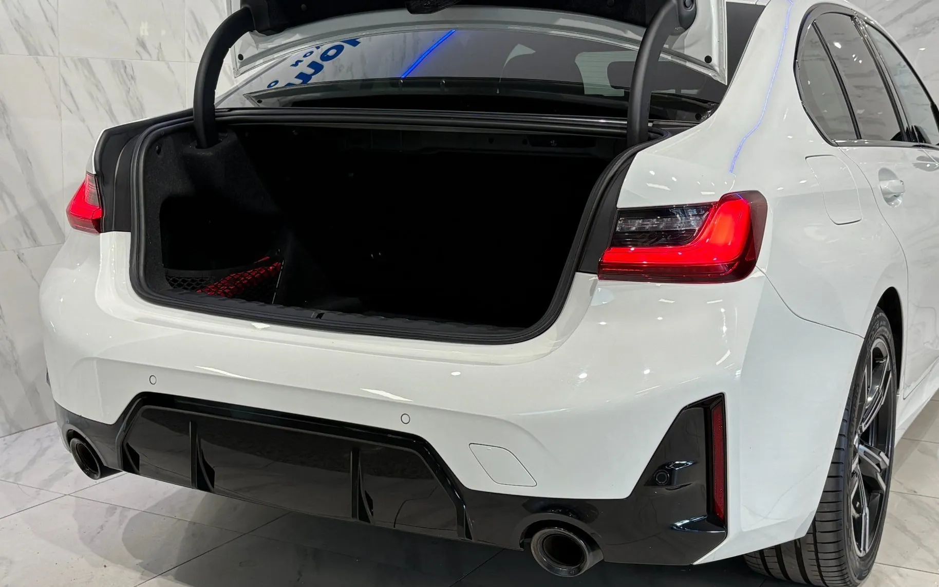 Notranja slika - BMW serija 3: - 20d - M Sport - ACC - PDC - Harman Kardon - Gretje - 7