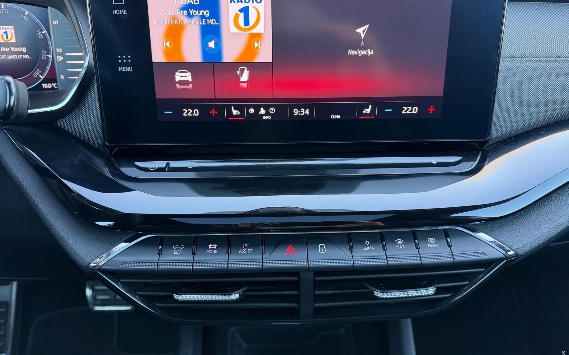 Notranja slika - Škoda Octavia - Combi 2.0 TDI Sportline DSG-Panorama-Vlečna klju.. - 8