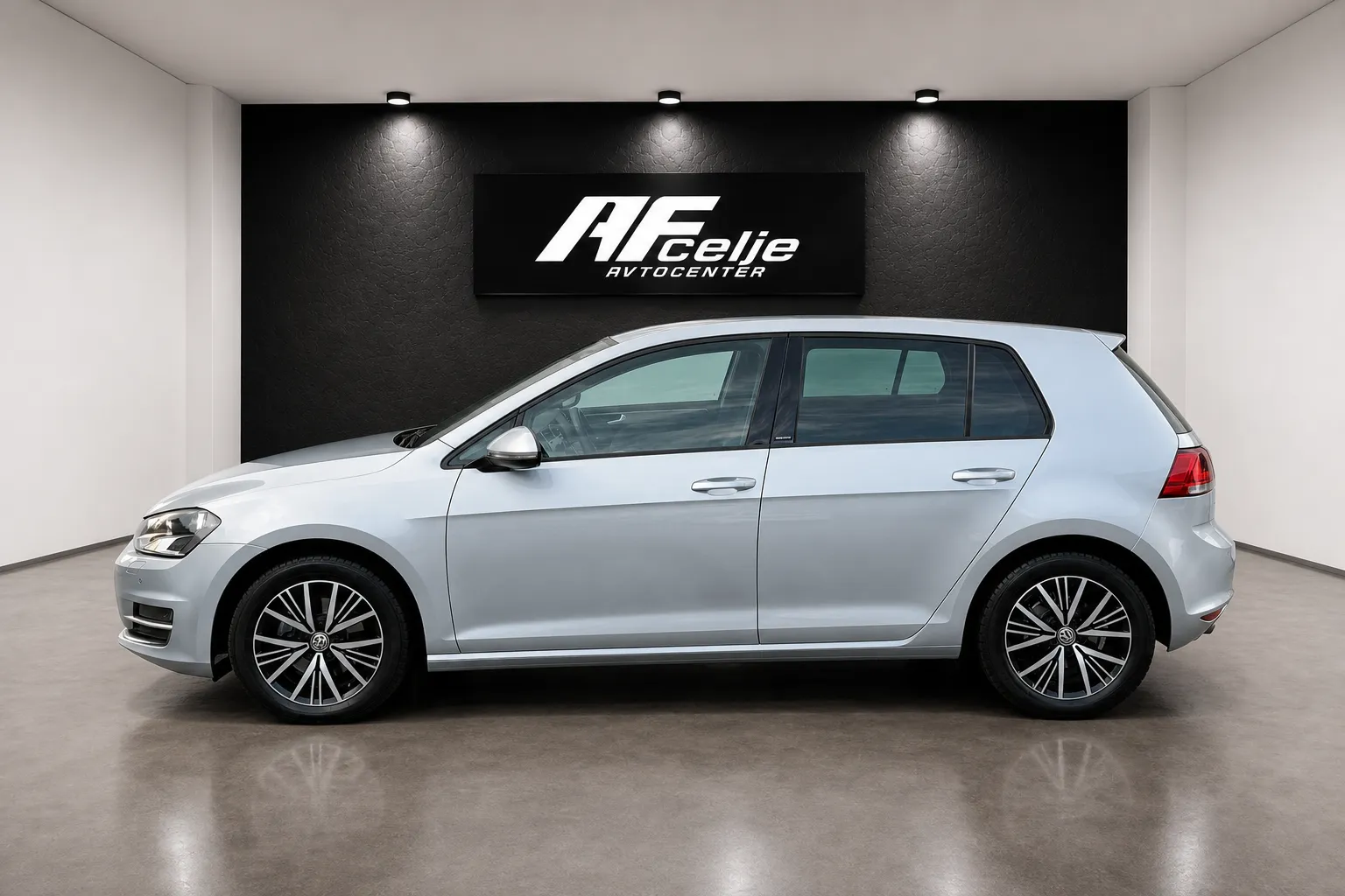 Zunanja slika - Volkswagen Golf - 1.6 TDI-ALLSTAR-LIZING ZA TUJCE-PDC-TEMPOMAT... - 6