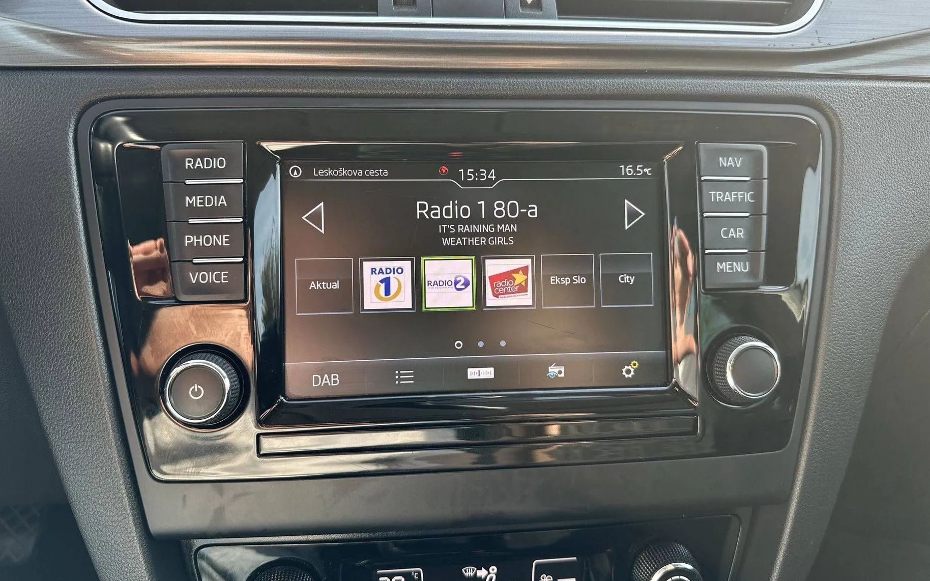 Notranja slika - Škoda Rapid - 1.0 TSI Ambition - 16