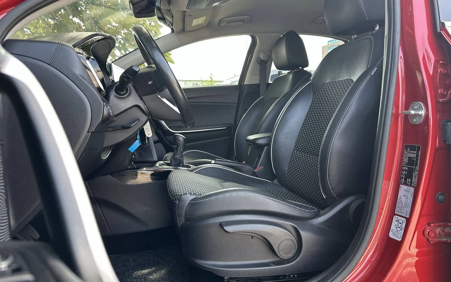 Notranja slika - KIA XCeed - 1.0 T-GDI EX WAY M T - 10