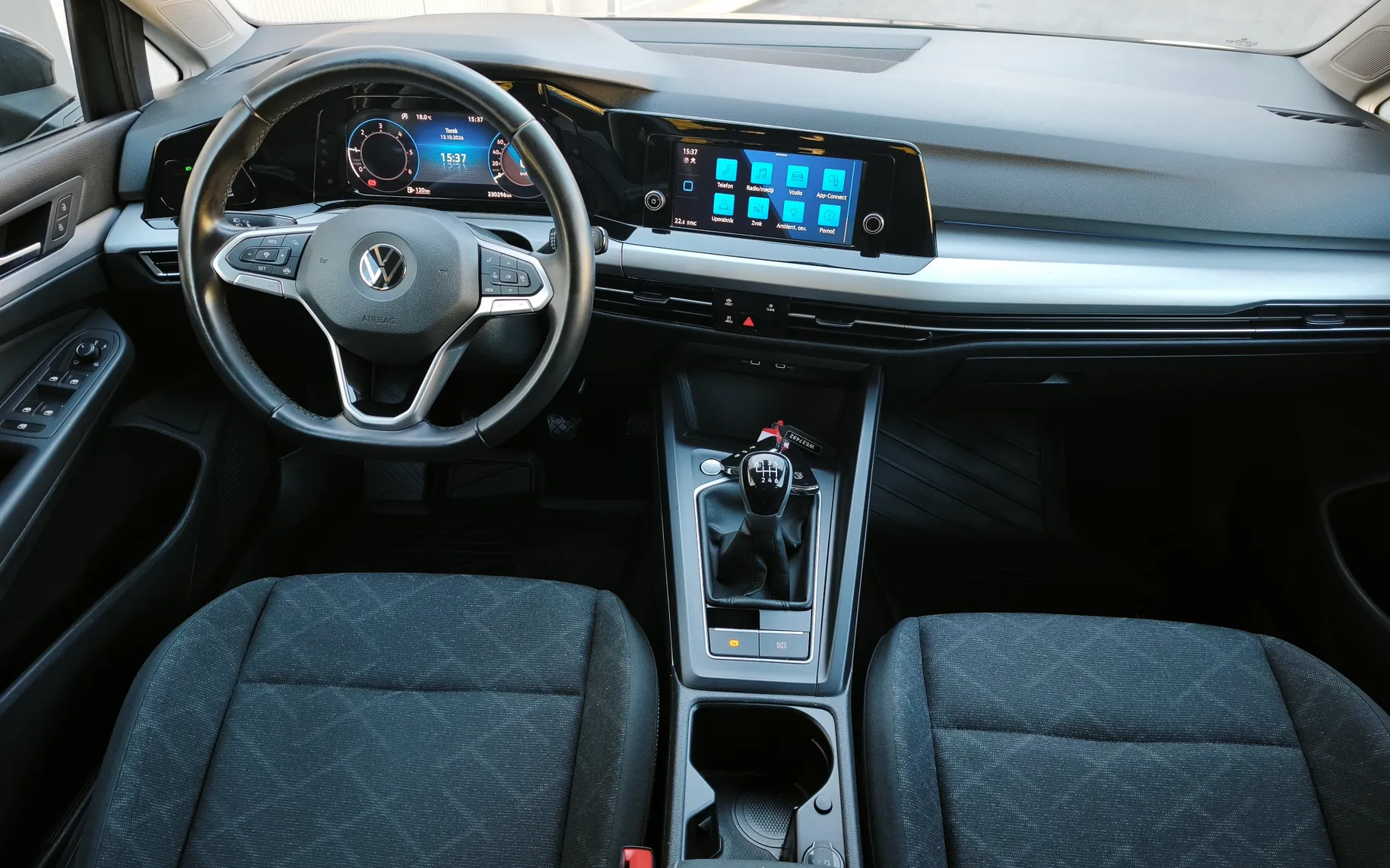 Zunanja slika - Volkswagen Golf - Volkswagen  Variant 2.0-TDI-1-LASTNIK-1-BARVA-SLO-POREKLO-LED - 11