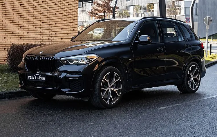 Zunanja slika - BMW X5 - serija : xDrive40d - Msport - LED - Memory - 20 col - Radar - 3