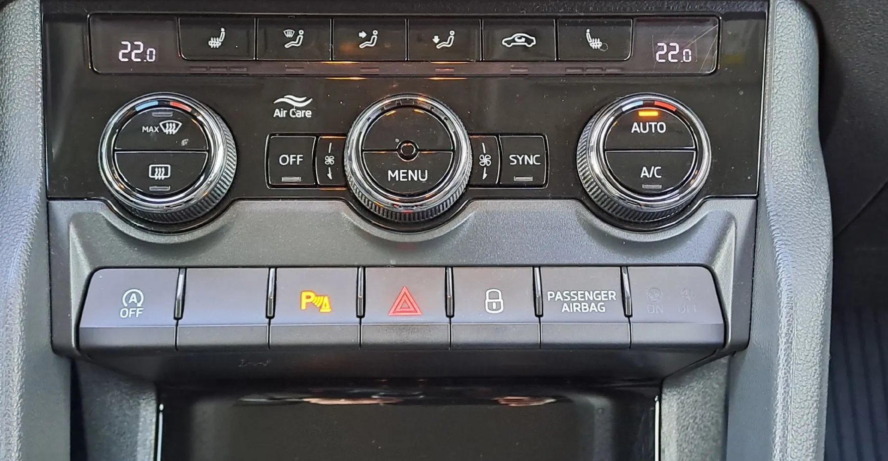 Zunanja slika - Škoda Karoq - Style 1.6 TDI - 10