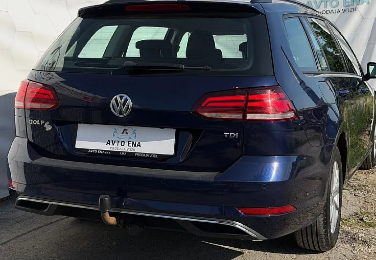 Zunanja slika - VW Golf - Variant 1.6 TDI - LED - NAVI - VELIK EKRAN - ALU15 - PDC2x - 4