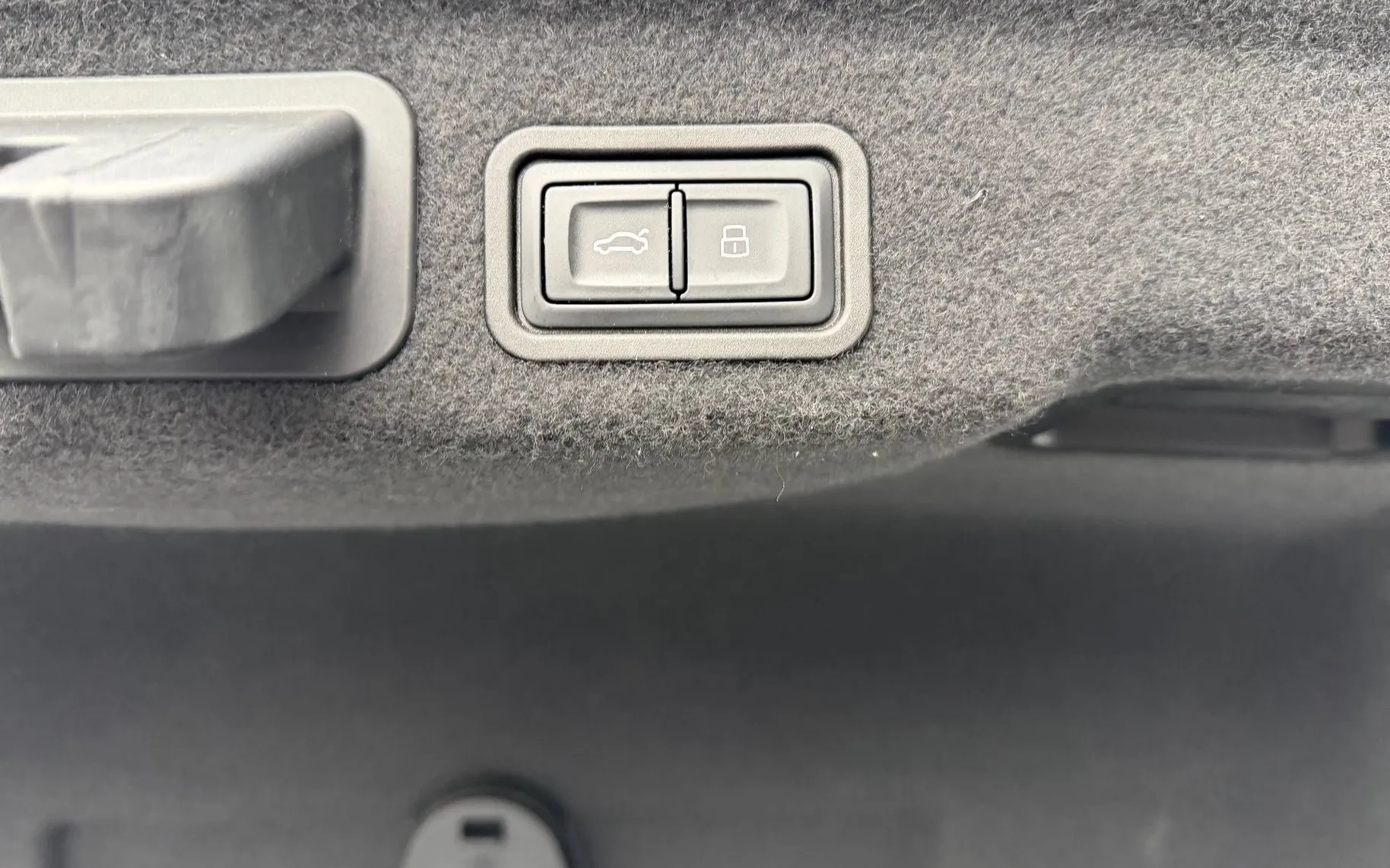 Notranja slika - Audi A8 - quattro 3.0 TDI Tiptronic-Matrix LED-Šibedah-Webas - 8