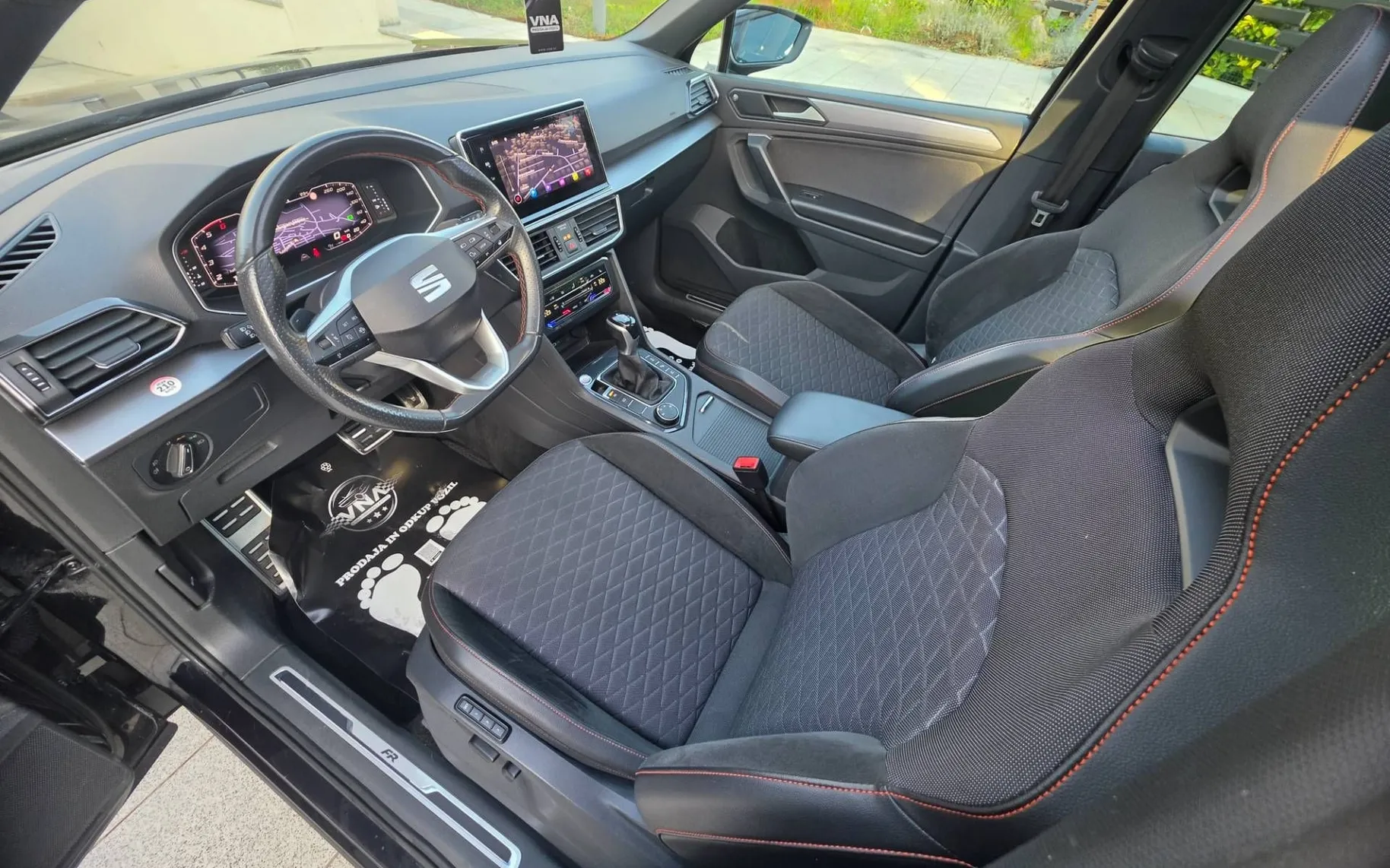 Notranja slika - Seat Tarraco - 2.0 TDI FR DSG |VIRTUAL|PANORAMA|360-KAM|KLJUKA| - 7