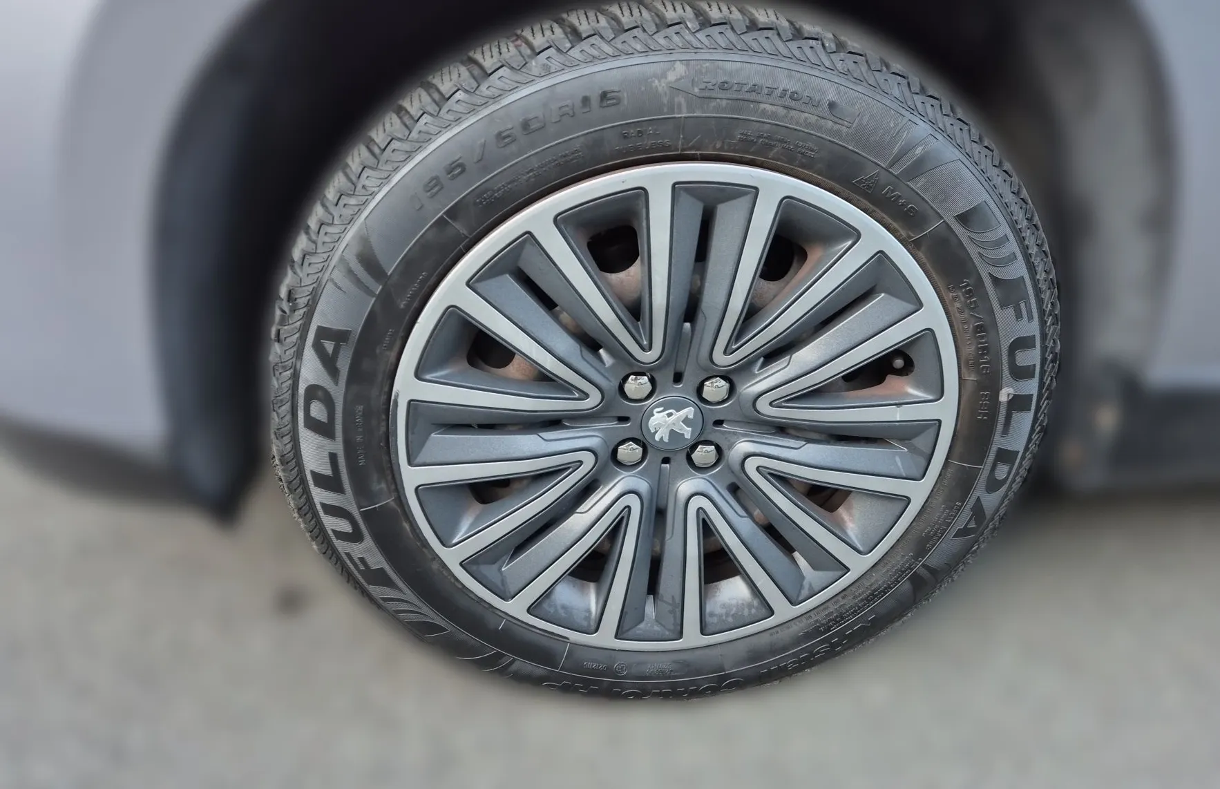 Zunanja slika - Peugeot 2008 - ACTIVE 1.6 VTi 120PS M5-SLOVENSKI-1.LASTNIK-VK - 8