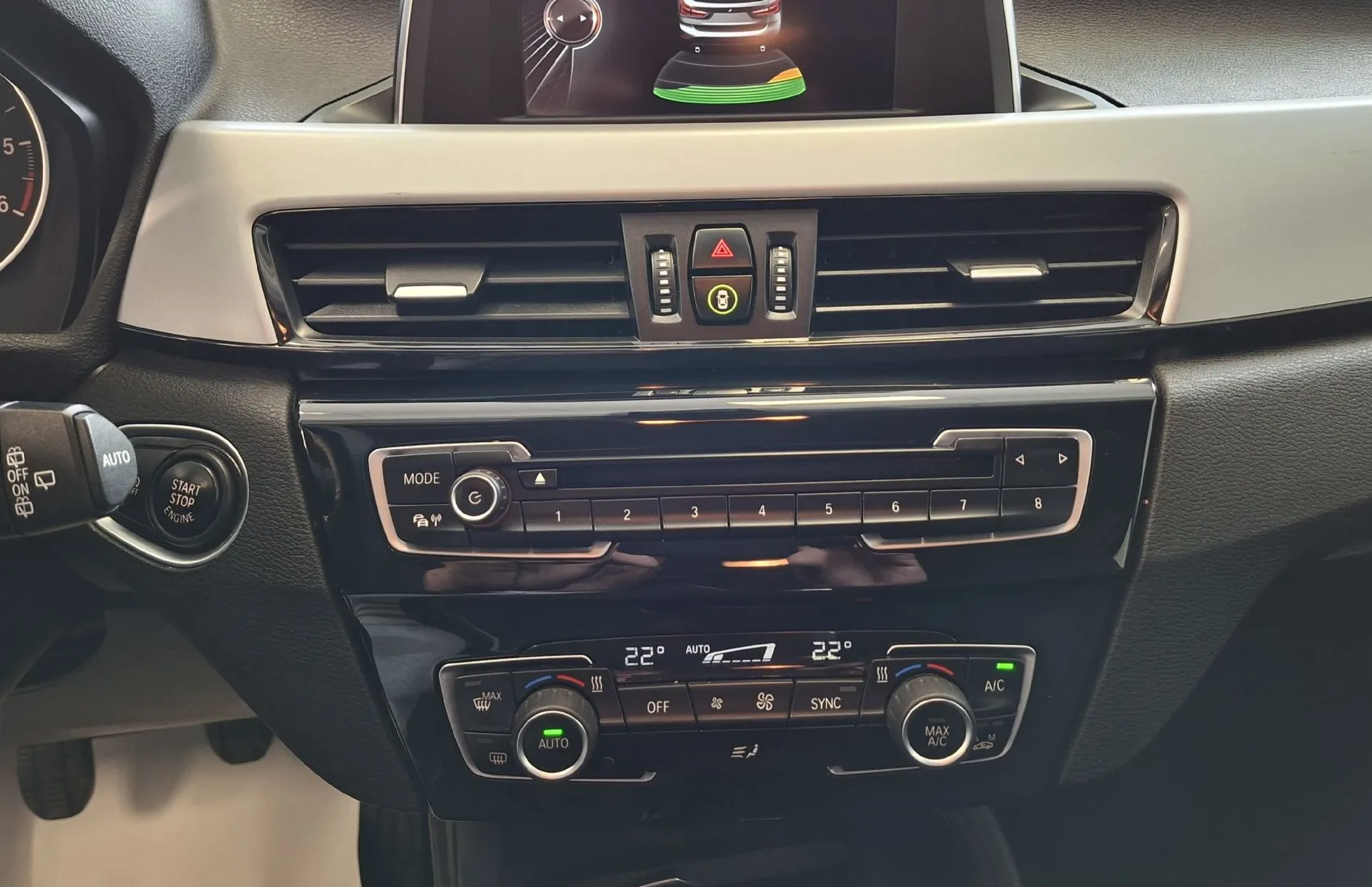 Zunanja slika - BMW X1 - serija :  xDrive18d Advantage-NAVI-ODLIČEN- - 11