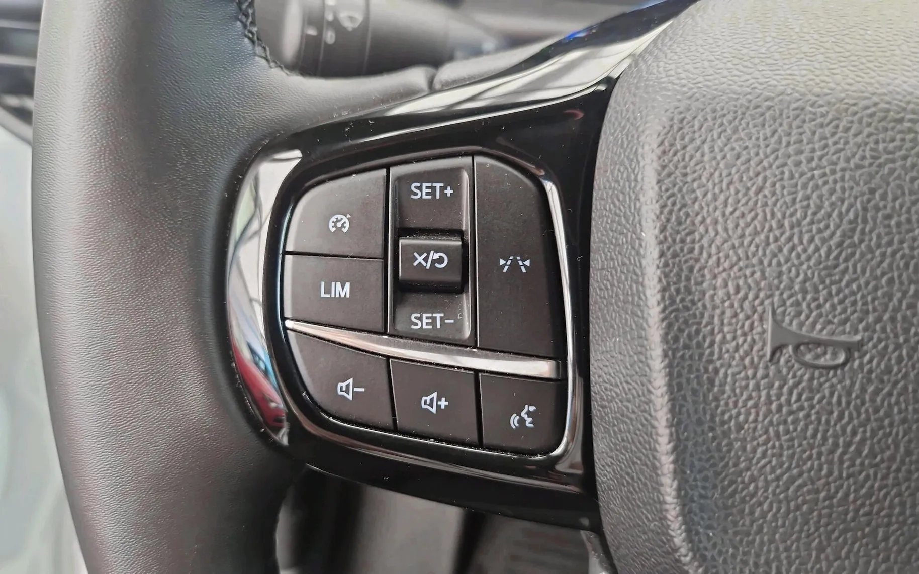 Zunanja slika - Ford Transit Custom - Kombi 320 2.0 TDCi L2H1  DMR  Trend-SLO-LED-KAMERA - 14