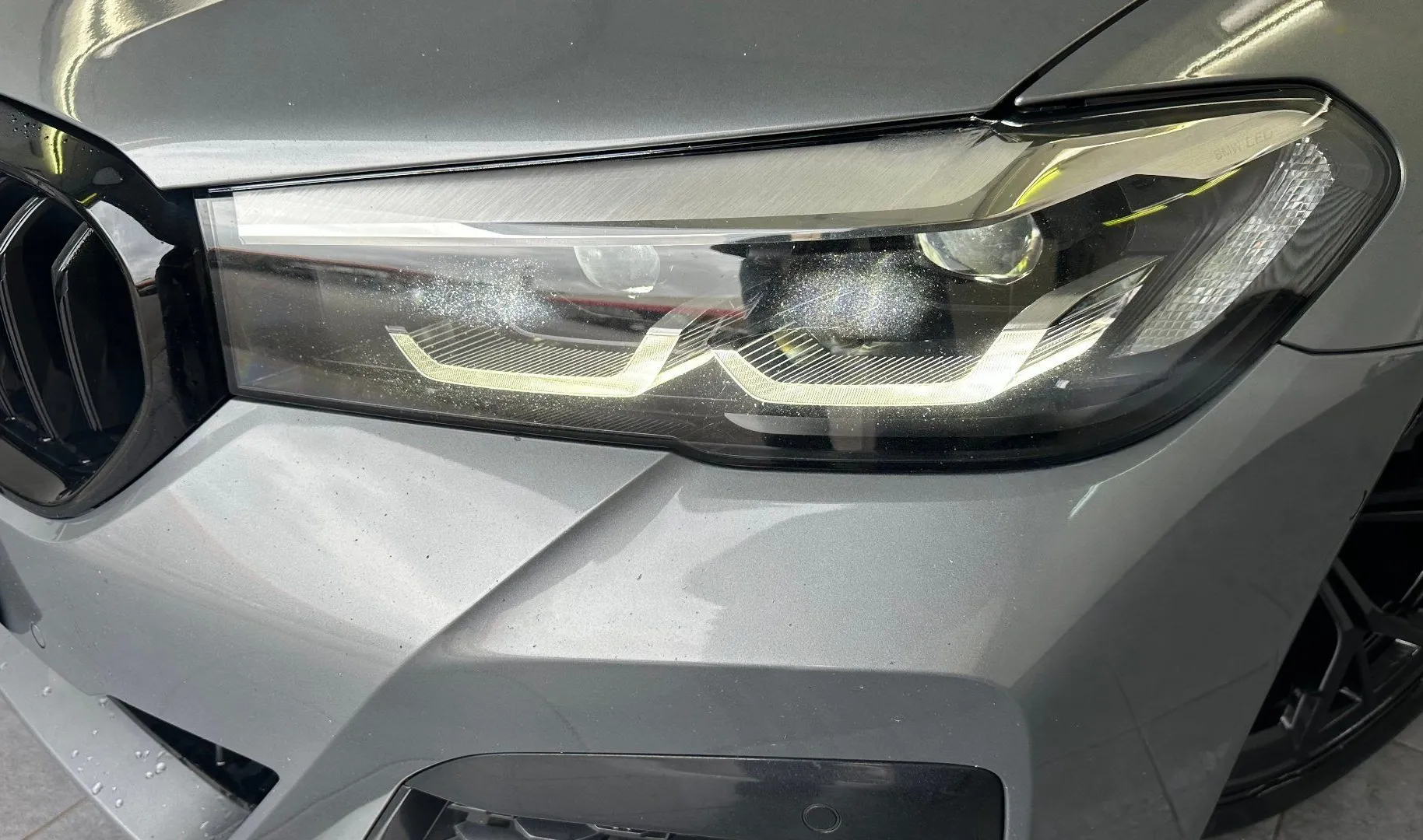 Zunanja slika - BMW Serija 5 - 520d Avt.M Sport.NEMŠKI+4ALU.KAMERA.PANORAMA.USNJE - 15