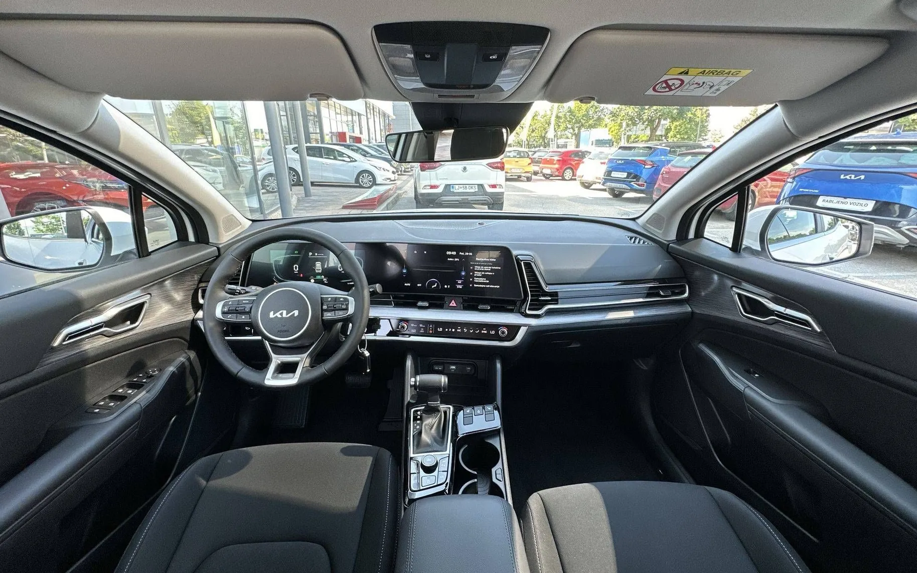 Notranja slika - KIA Sportage - 1.6 T-GDi MHEV LX Fresh. DCT - 38