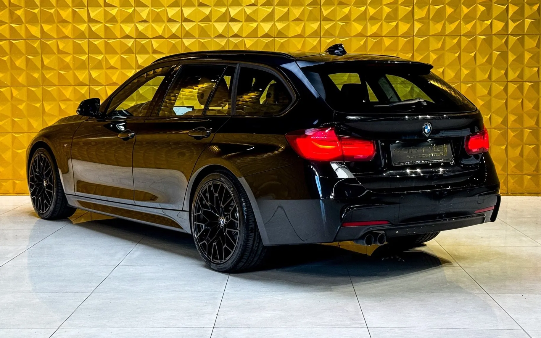 Notranja slika - BMW serija 3 Touring: - 320d AUT. M Sport-LED-GRETJE-NAVI-TEMP... - 9