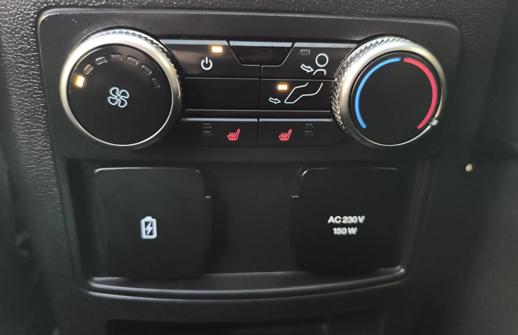 Zunanja slika - Ford Explorer - EV ST-LINE 3.0 EB 363 KM-AWD  PHEV Avt.-SLO-1.LASTNIK - 15