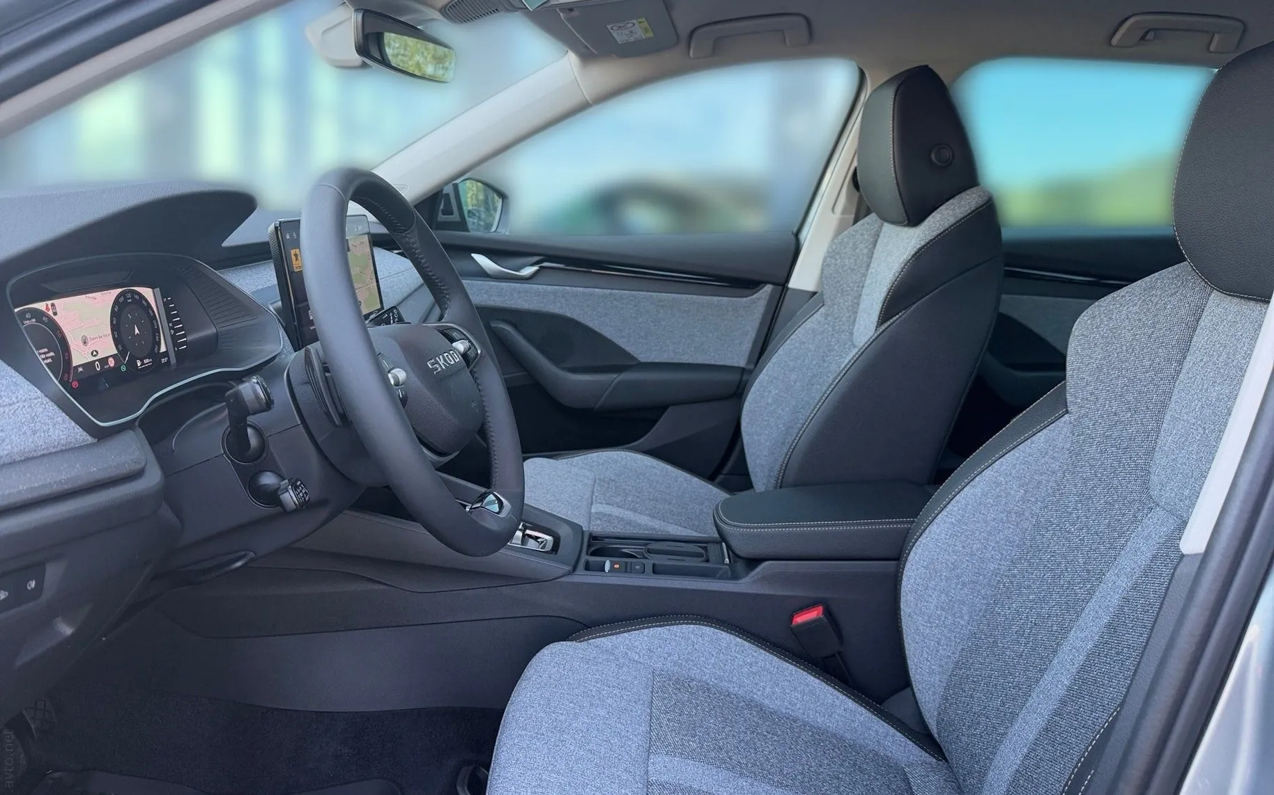 Notranja slika - Škoda Octavia - Combi 2.0 TDI Family DSG - 7