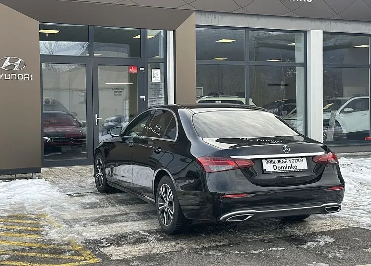 Zunanja slika - Mercedes-Benz E-Razred - E 220 d - ODLIČNO OHRANJEN - 3