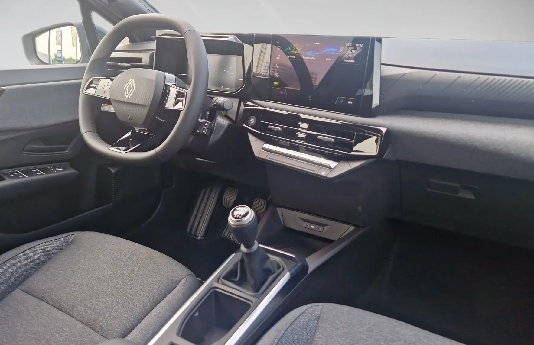 Zunanja slika - Renault Clio - TCe 115 Evolution + paket UDOBJE - 17