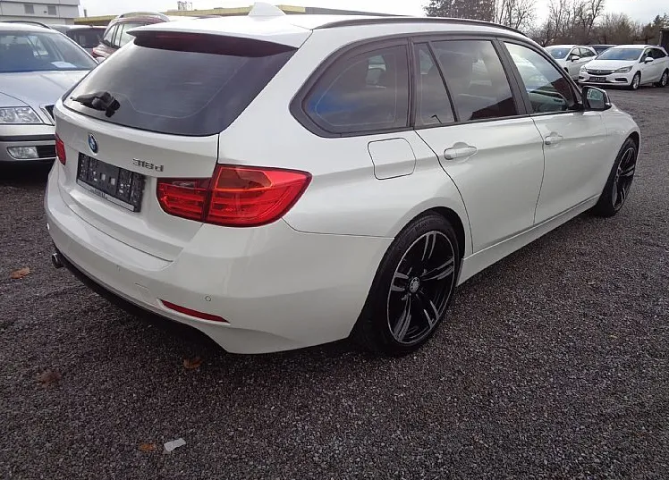 Zunanja slika - BMW Serija 3 - Touring: 318 d 143KM - tehnični do 8.9.2026 - 3