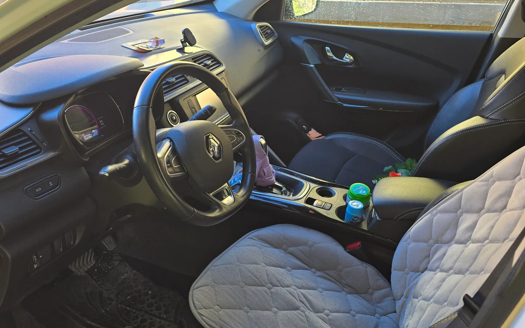 Notranja slika - Renault Kadjar - TCe 130 Energy Bose Edition EDC - 7