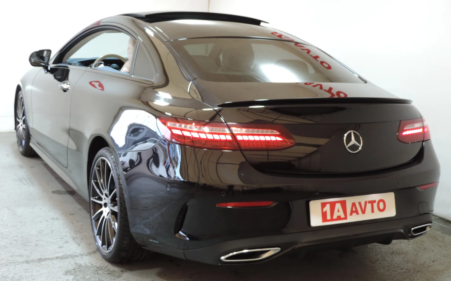 Zunanja slika - Mercedes-Benz E-Razred - 300d 4-MATIC AUT. - 42