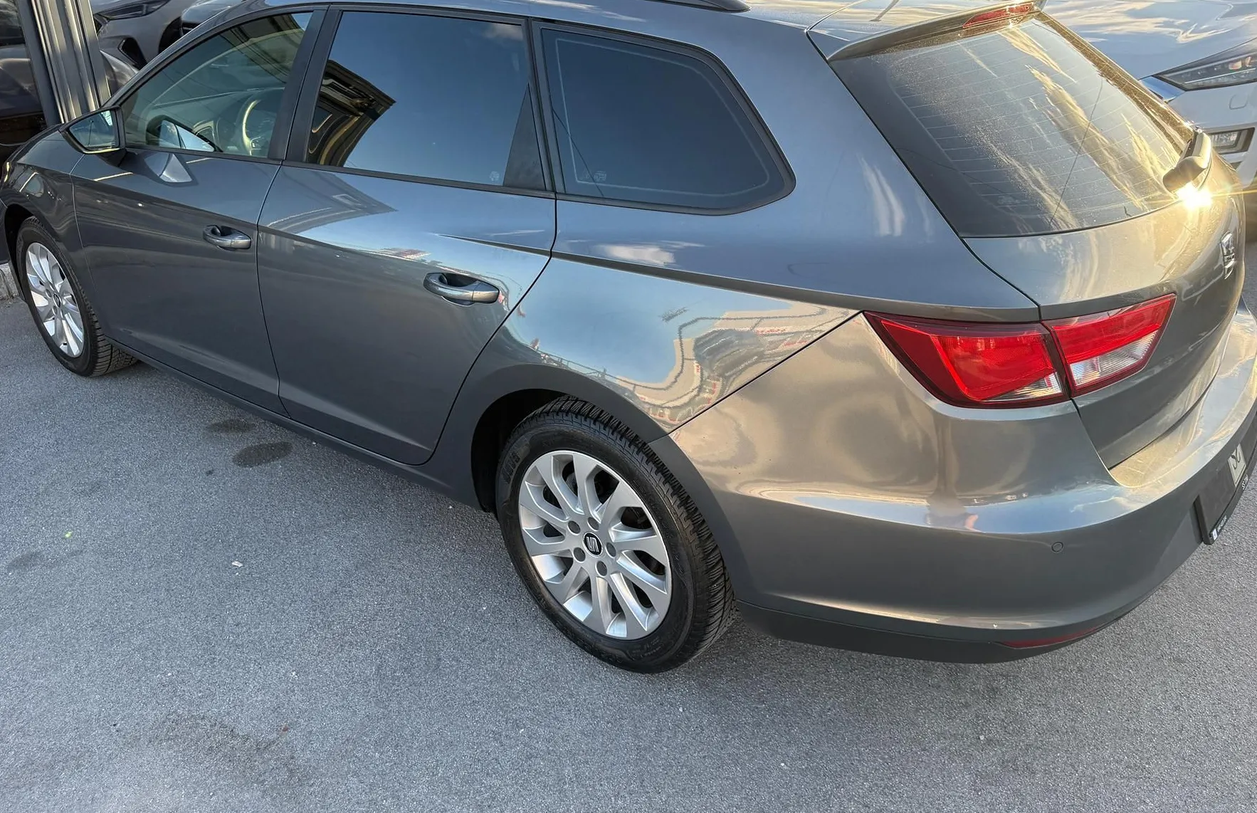Zunanja slika - Seat Leon - ST 1.6 TDI Park-GretjeSED-AVTKLIMA-ALU-BREZ POLOGA - 7