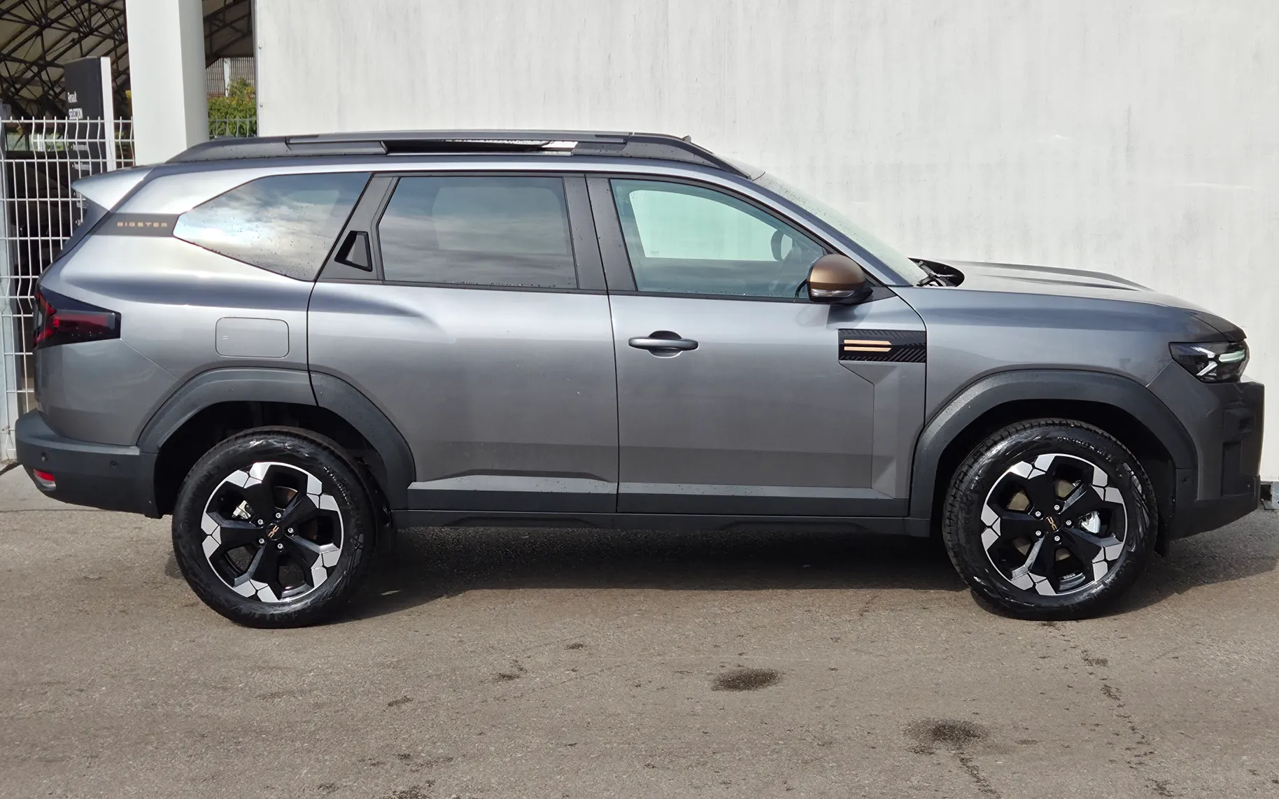 Zunanja slika - Dacia Bigster - Extreme 140MHEV+Zimske gume+Paket City - 6