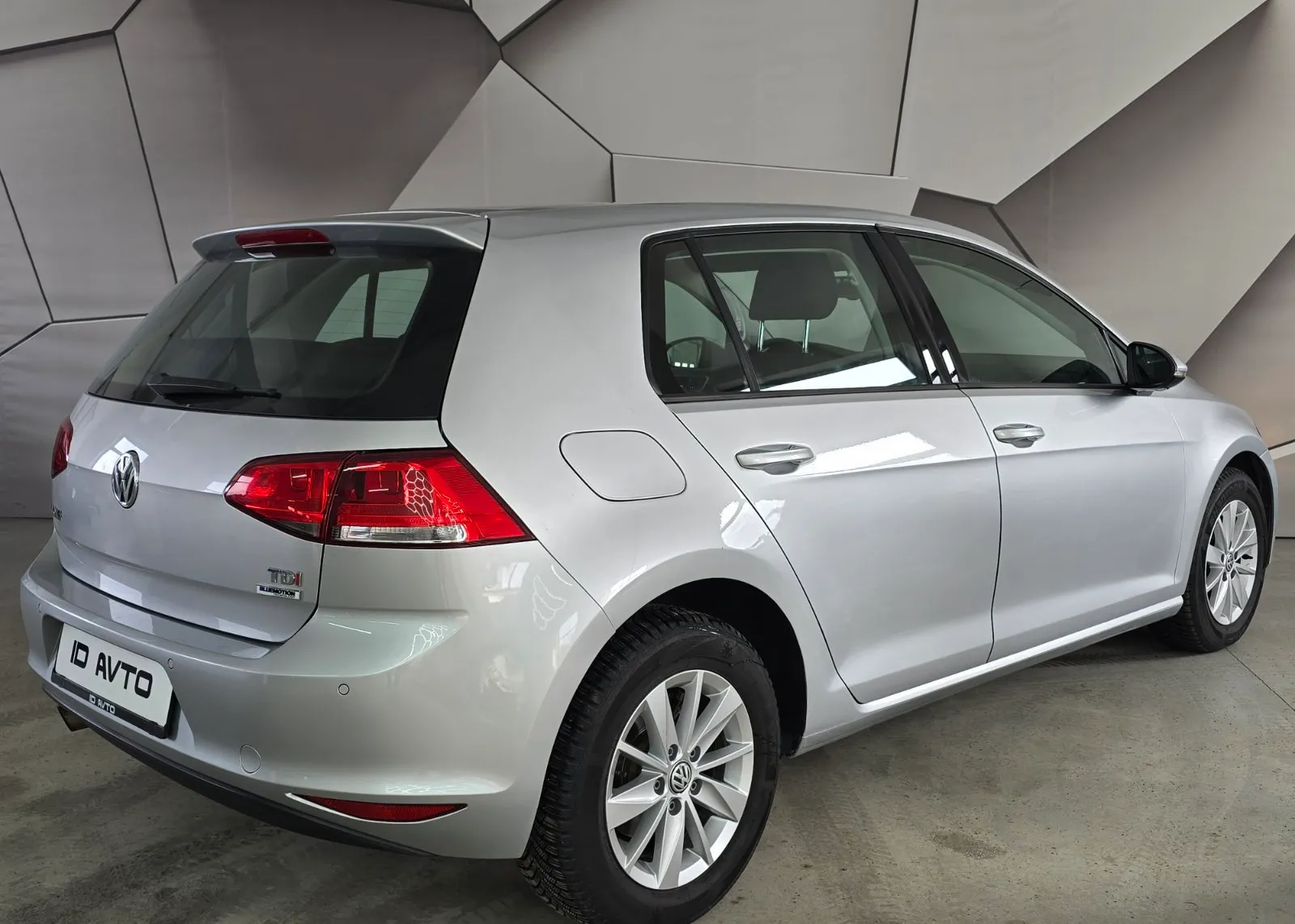 Zunanja slika - Volkswagen Golf - 1,6 TDI BMT - 4