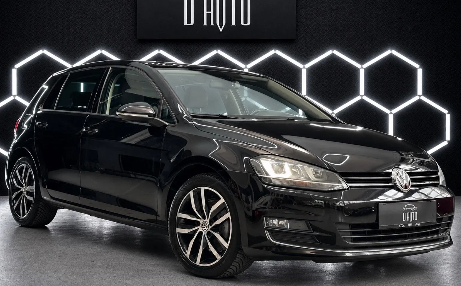 Zunanja slika - Volkswagen Golf - 2.0 TDI BMT Highline DSG+NAVI+PDC+GRETJE SEDEZEV.. - 7