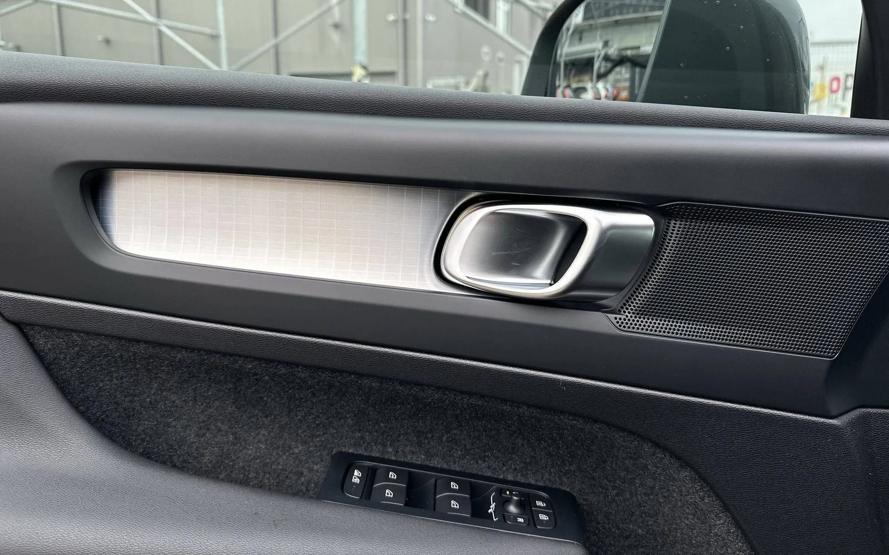 Notranja slika - Volvo XC40 - B3 P Core AT DCT... - 13