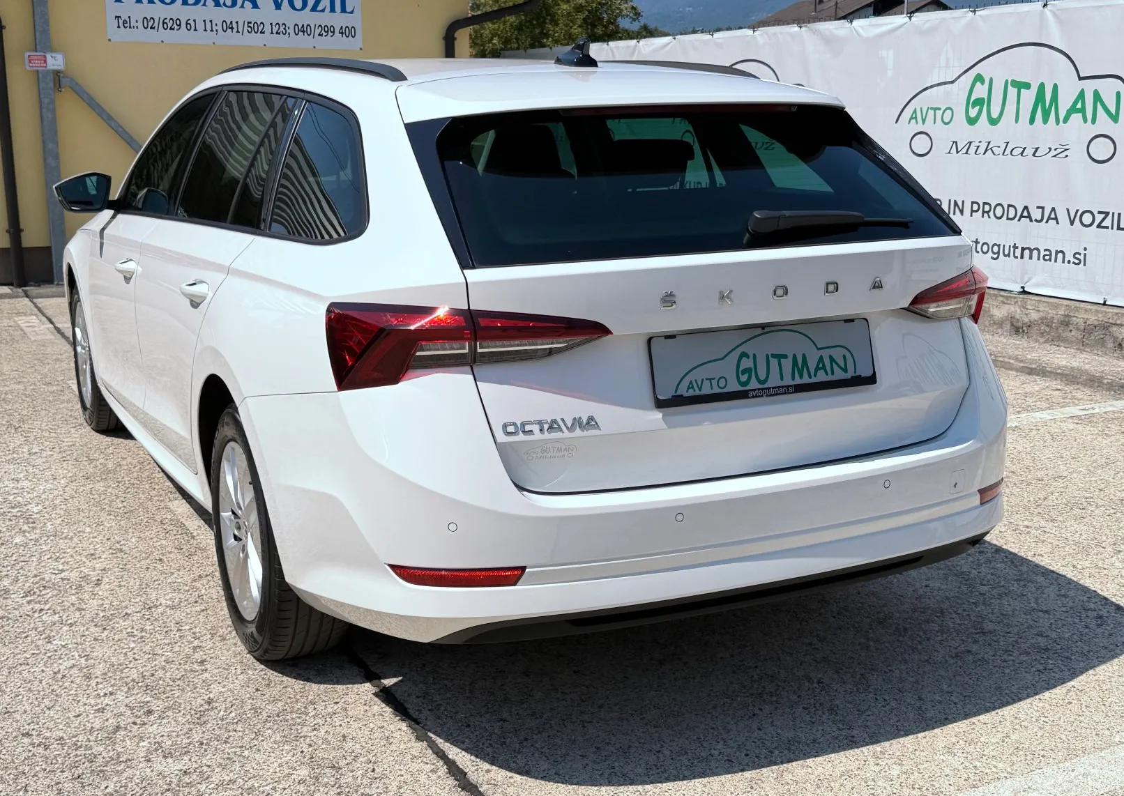 Zunanja slika - Škoda Octavia - Combi 2,0 TDI Active - 4