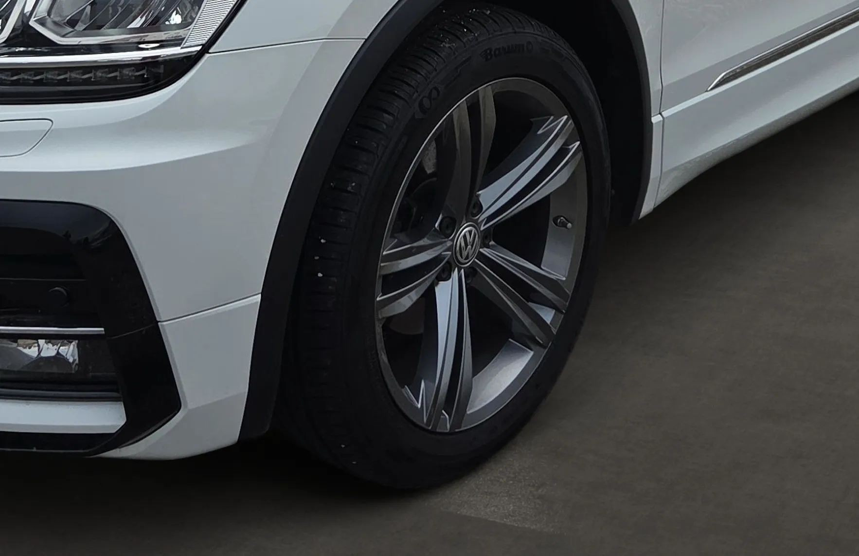 Zunanja slika - VW Tiguan - 2.0 TDI SCR 4MOTION BMT R-Line .rezerviran - 6