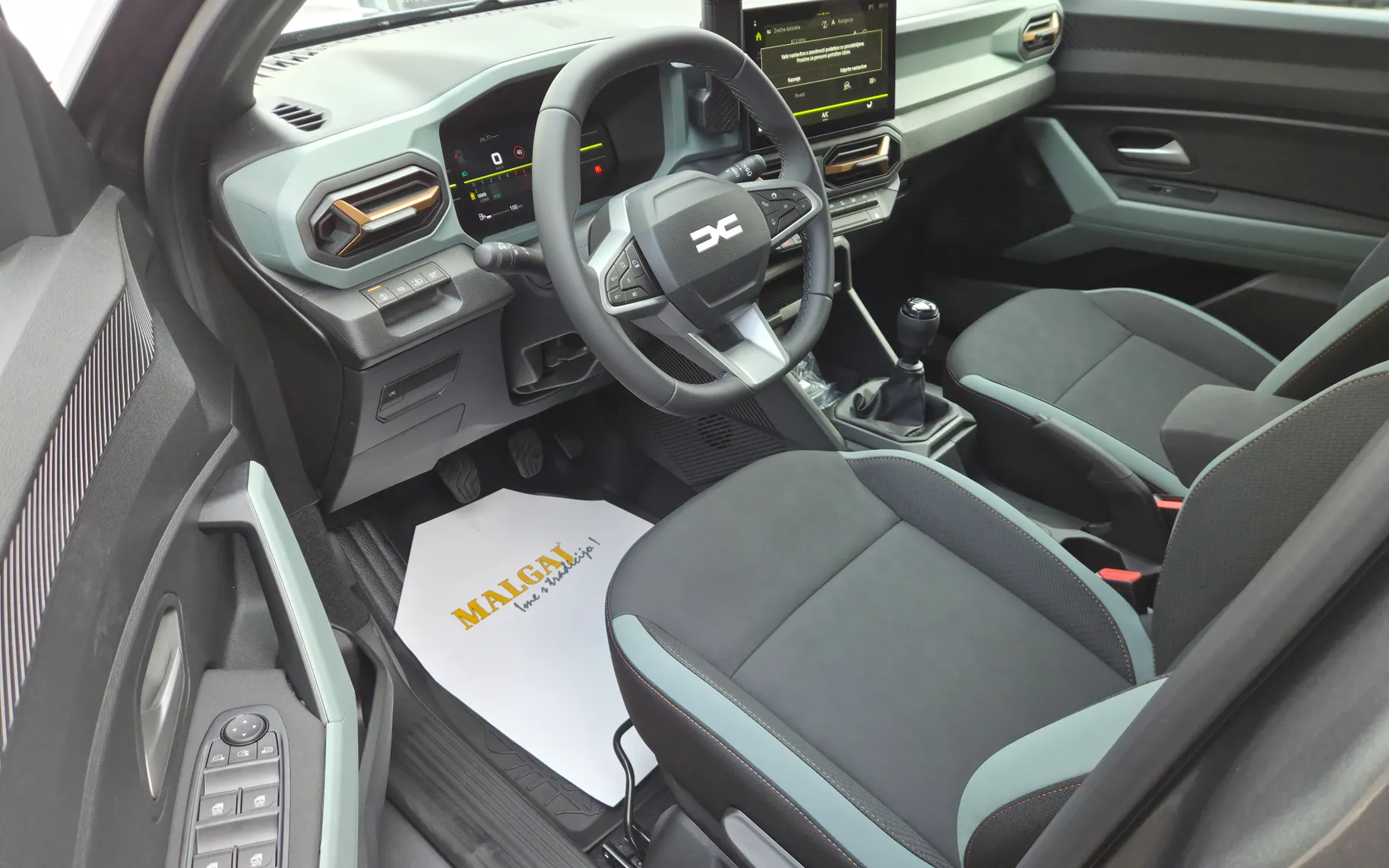 Zunanja slika - Dacia Duster - Extreme ECO-G +Paket City+Zimske gume - 10