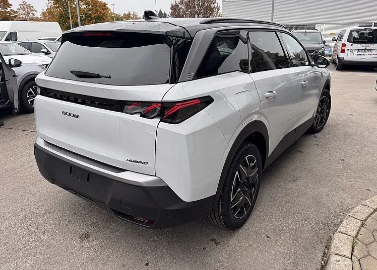 Zunanja slika - Peugeot 5008 - GT HIBRID 145 e-DCT - 3
