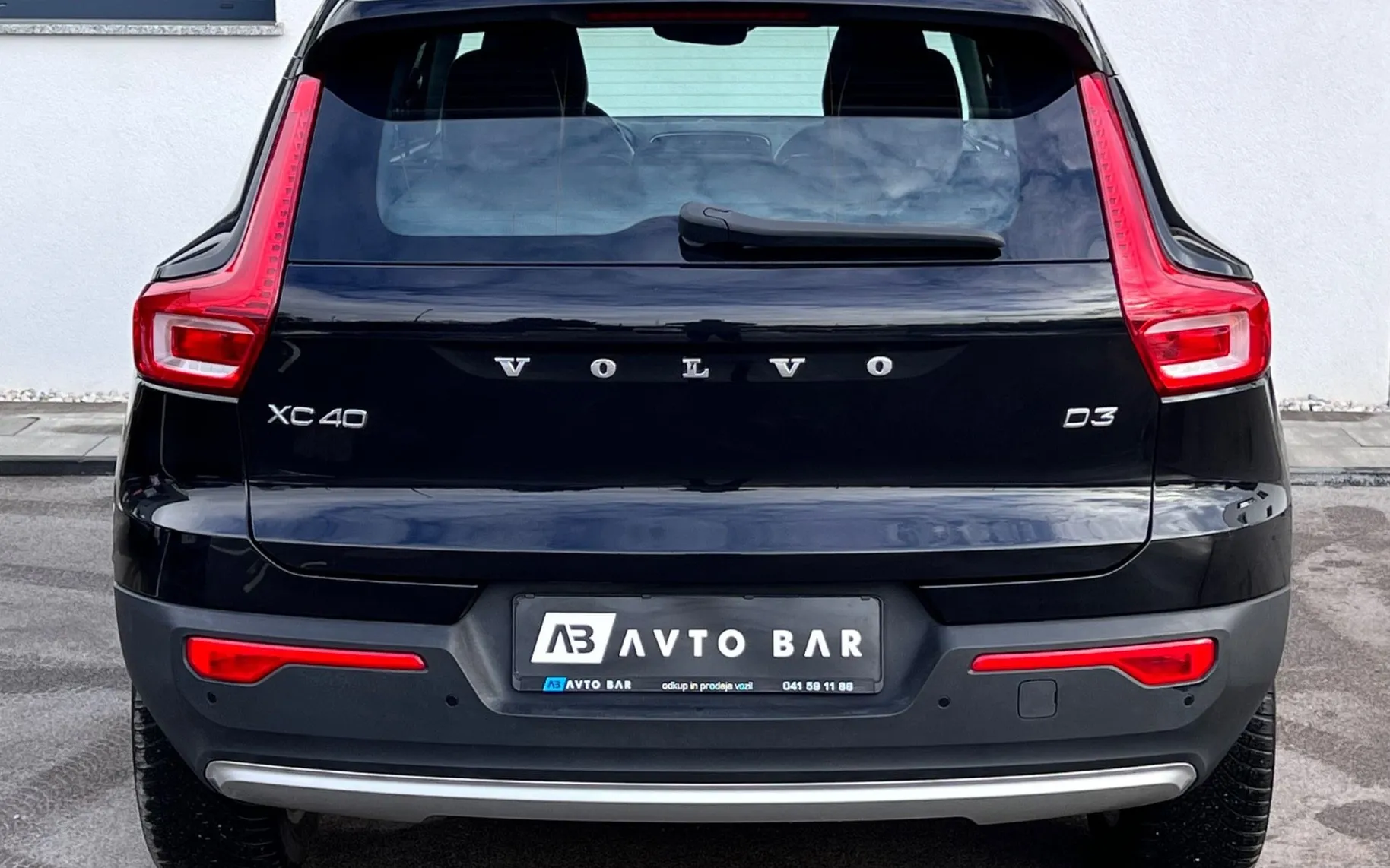 Notranja slika - Volvo XC40 - D3+LED+NAVI+KAMERA+ALU+KEYLESS GO+AUTO HOLD... - 7
