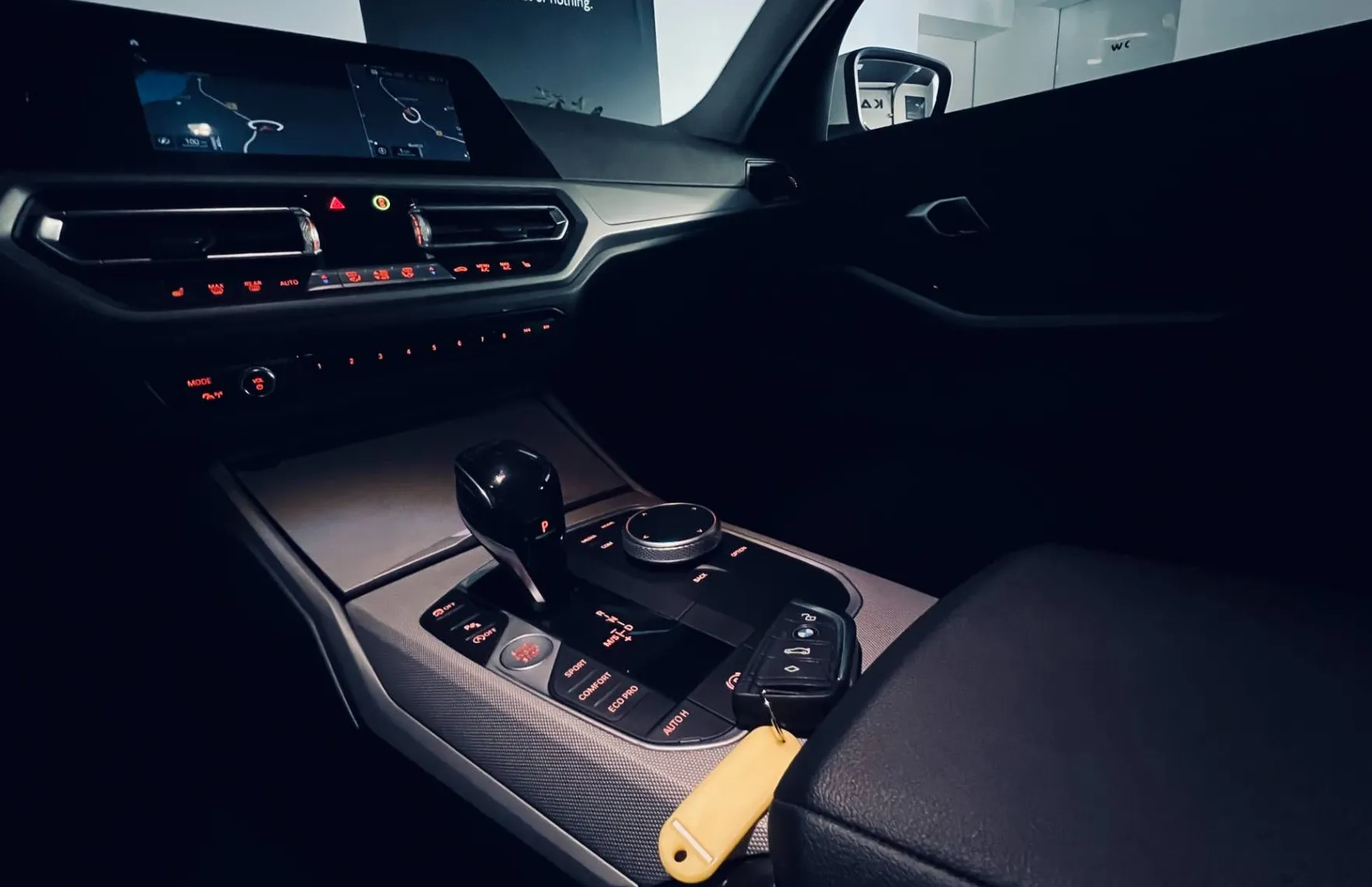 Zunanja slika - BMW Serija 3 - Touring: 318d LED-NAVI-KAMERA-ACC - 12