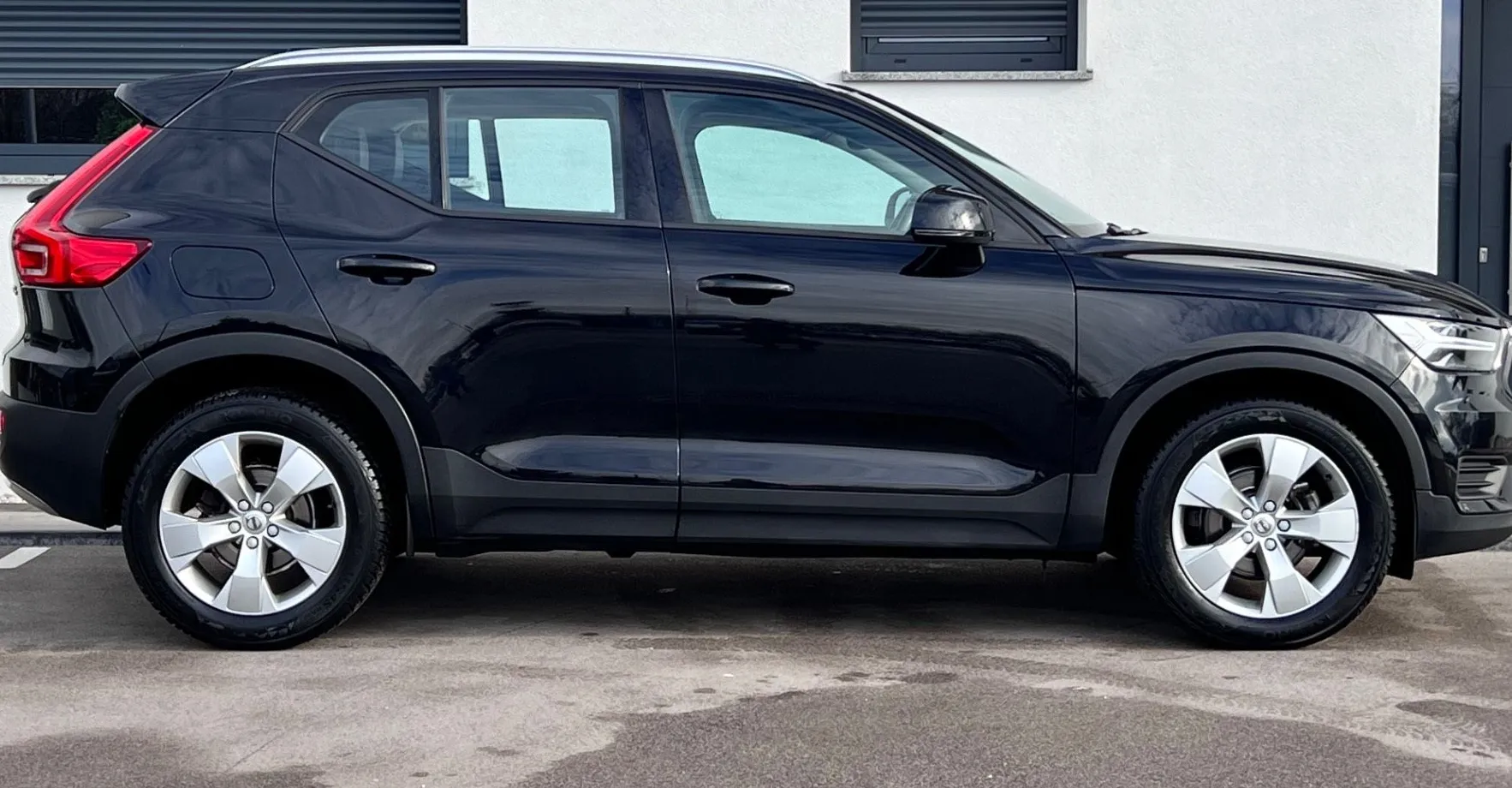 Zunanja slika - Volvo XC40 - D3+LED+NAVI+KAMERA+ALU+KEYLESS GO+AUTO HOLD - 5