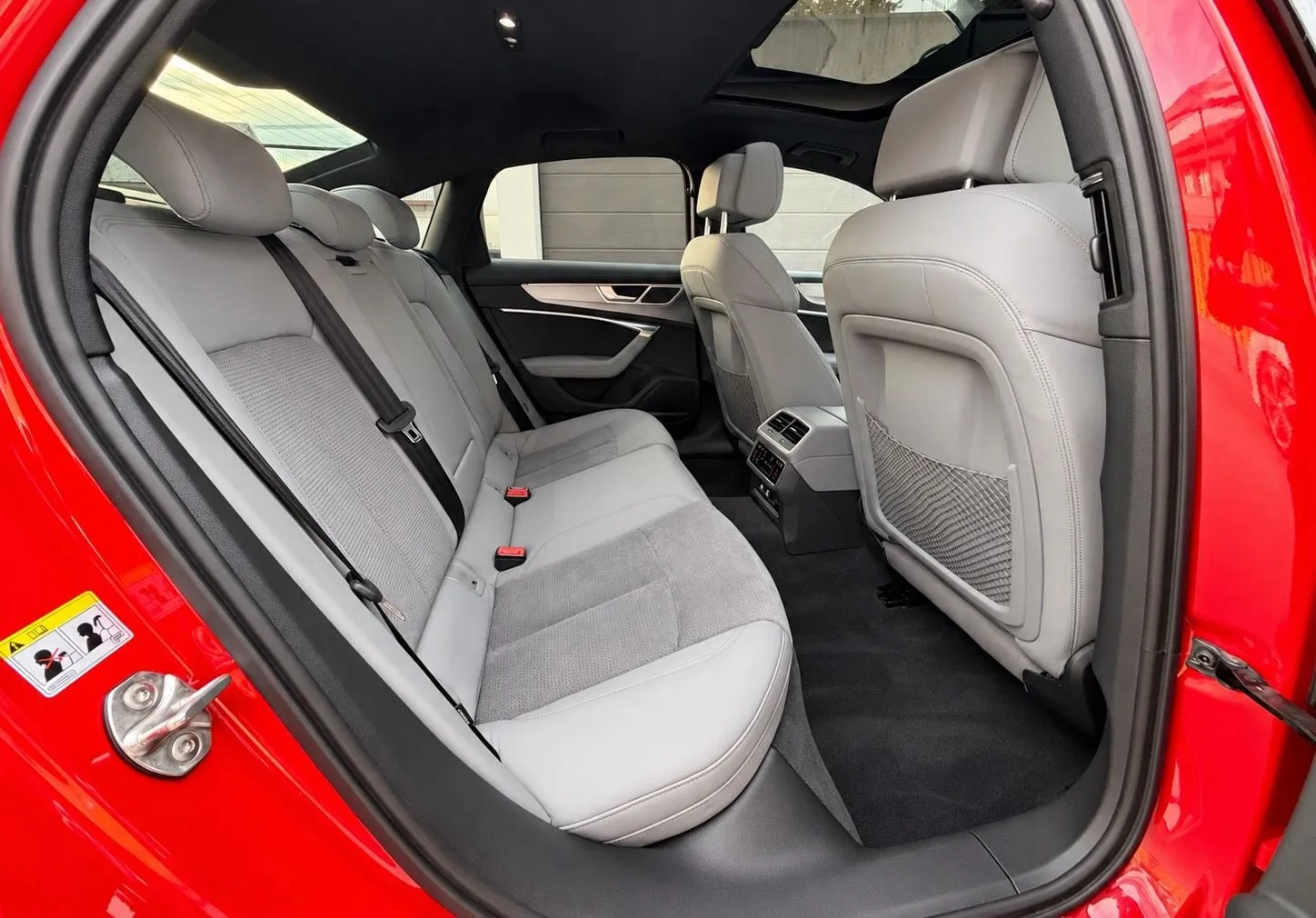Notranja slika - Audi S6 - TDI•S TRONIC•PANO•360•MATRIX•V8 SOUND•ATRAKTIVEN.. - 11