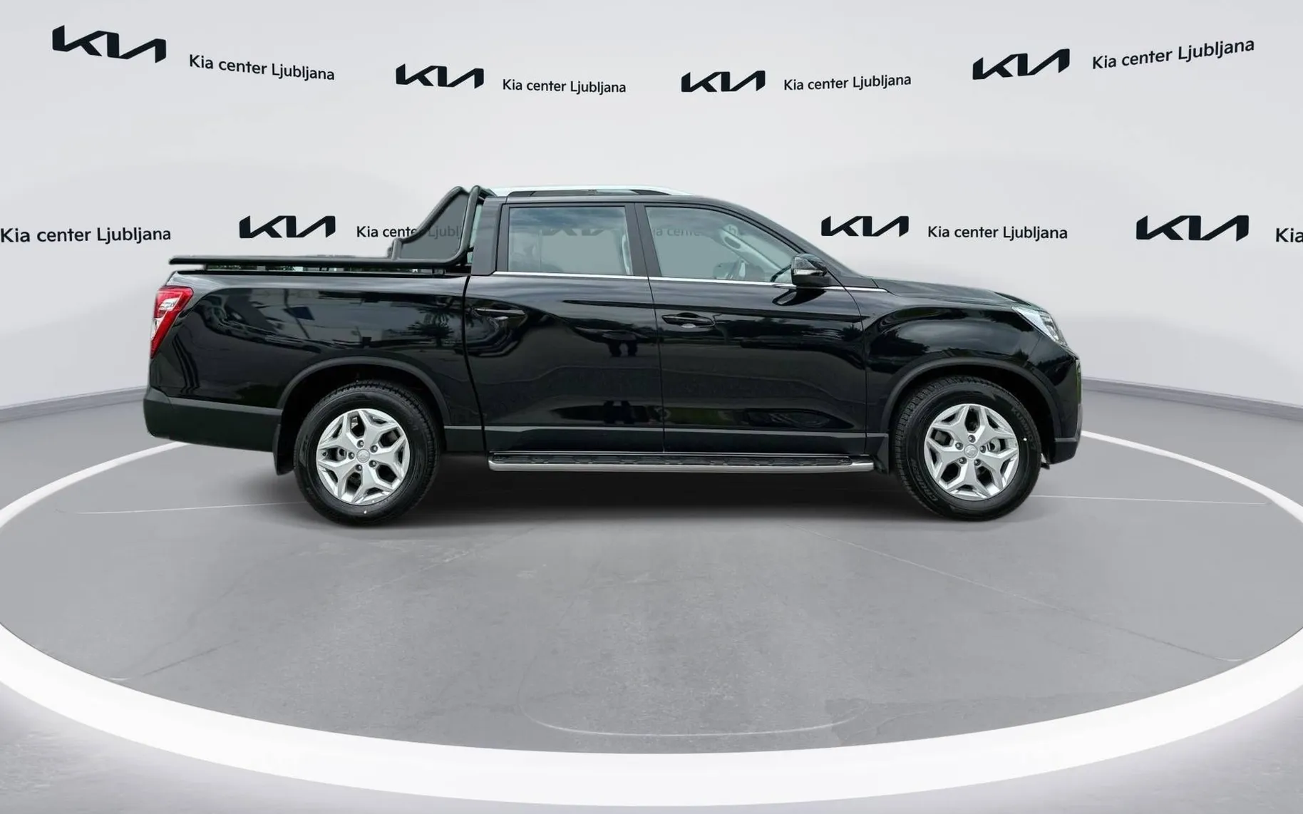 Zunanja slika - SsangYong Musso - Grand 2.2 XDi Ultimate 4WD AT... - 4