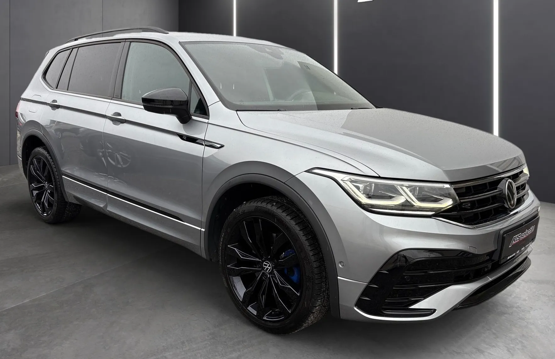 Zunanja slika - VW Tiguan Allspace - 2.0 TDI 4MOTION R-Line-SLO-Panorama-DCC-Mrtvi kot - 2
