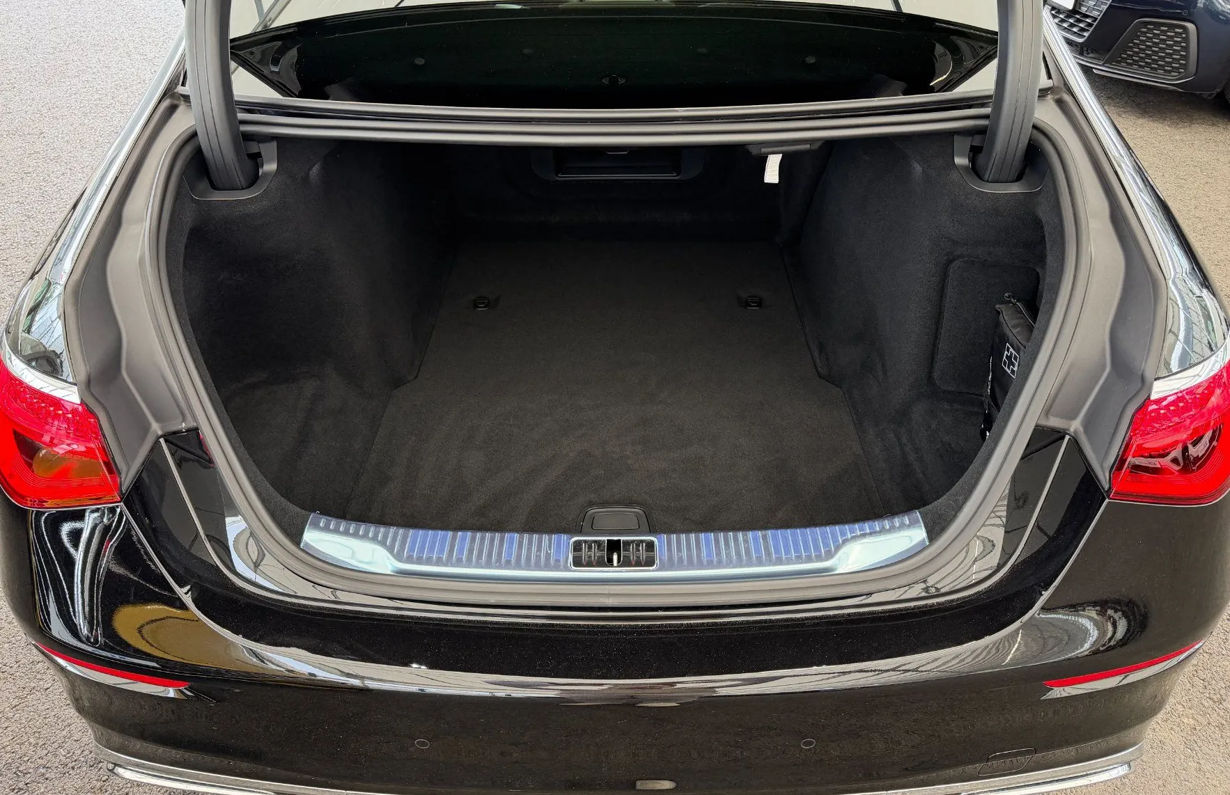 Zunanja slika - Mercedes-Benz S-Razred - S 450 d 4MATIC AMG Line Avt. - 12
