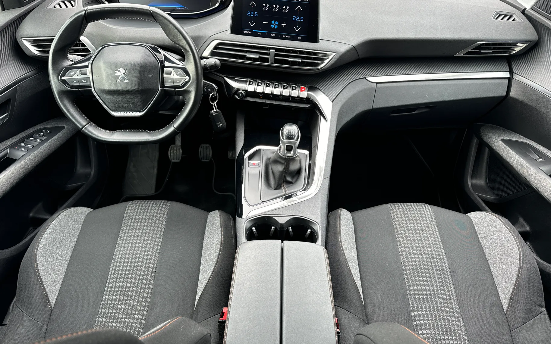 Notranja slika - Peugeot 5008 - Peugeot - 7