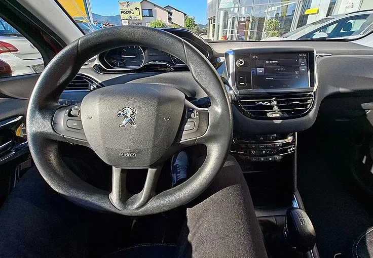 Zunanja slika - Peugeot 208 - 1.2 PureTech 82 Active- 1. LASTNIK - 6
