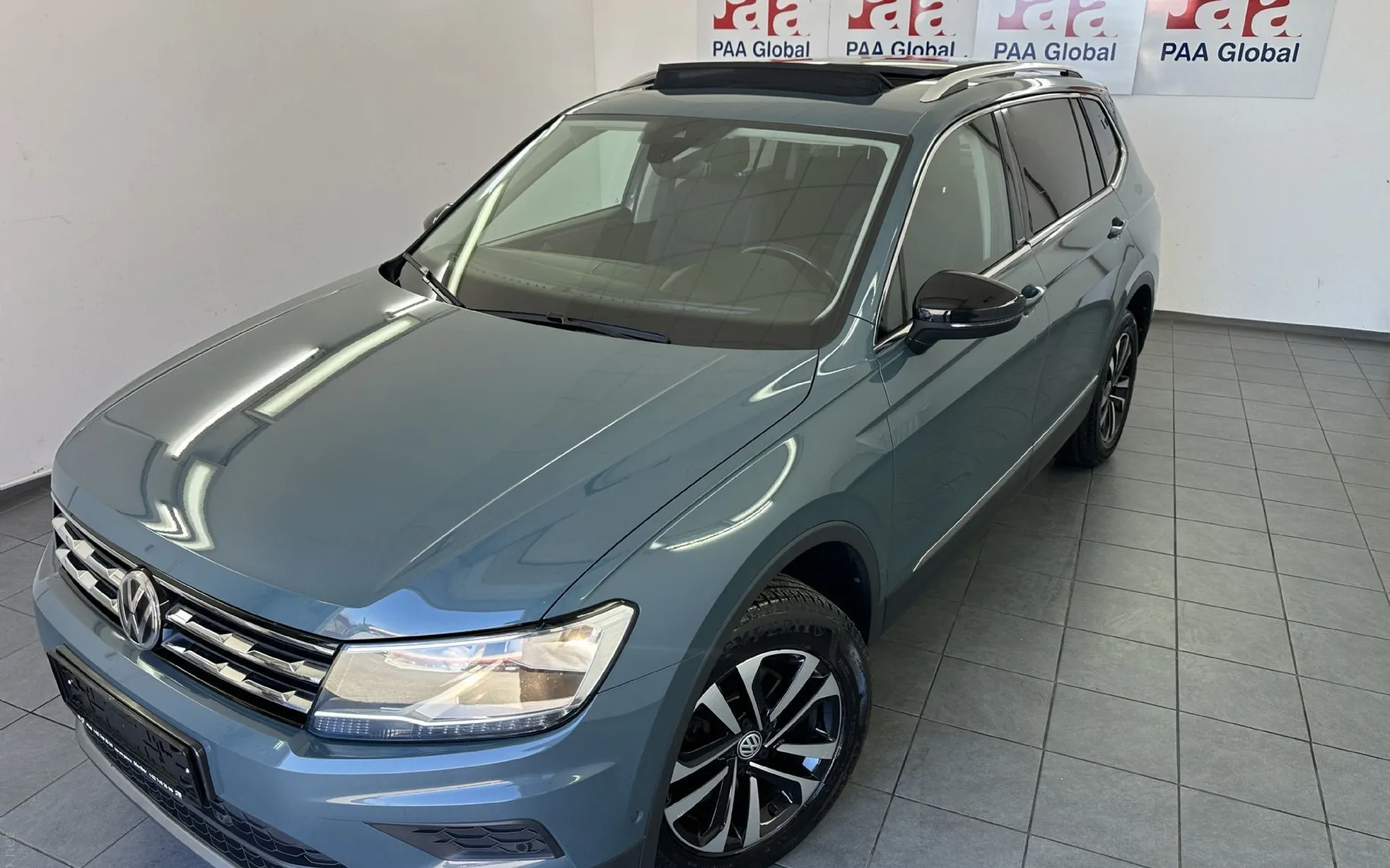 Zunanja slika - Volkswagen Tiguan - 2.0 TDI SCR DSG7 IQ.Drive.PANORAMA.NAVI.KAMERA.ACC - 1