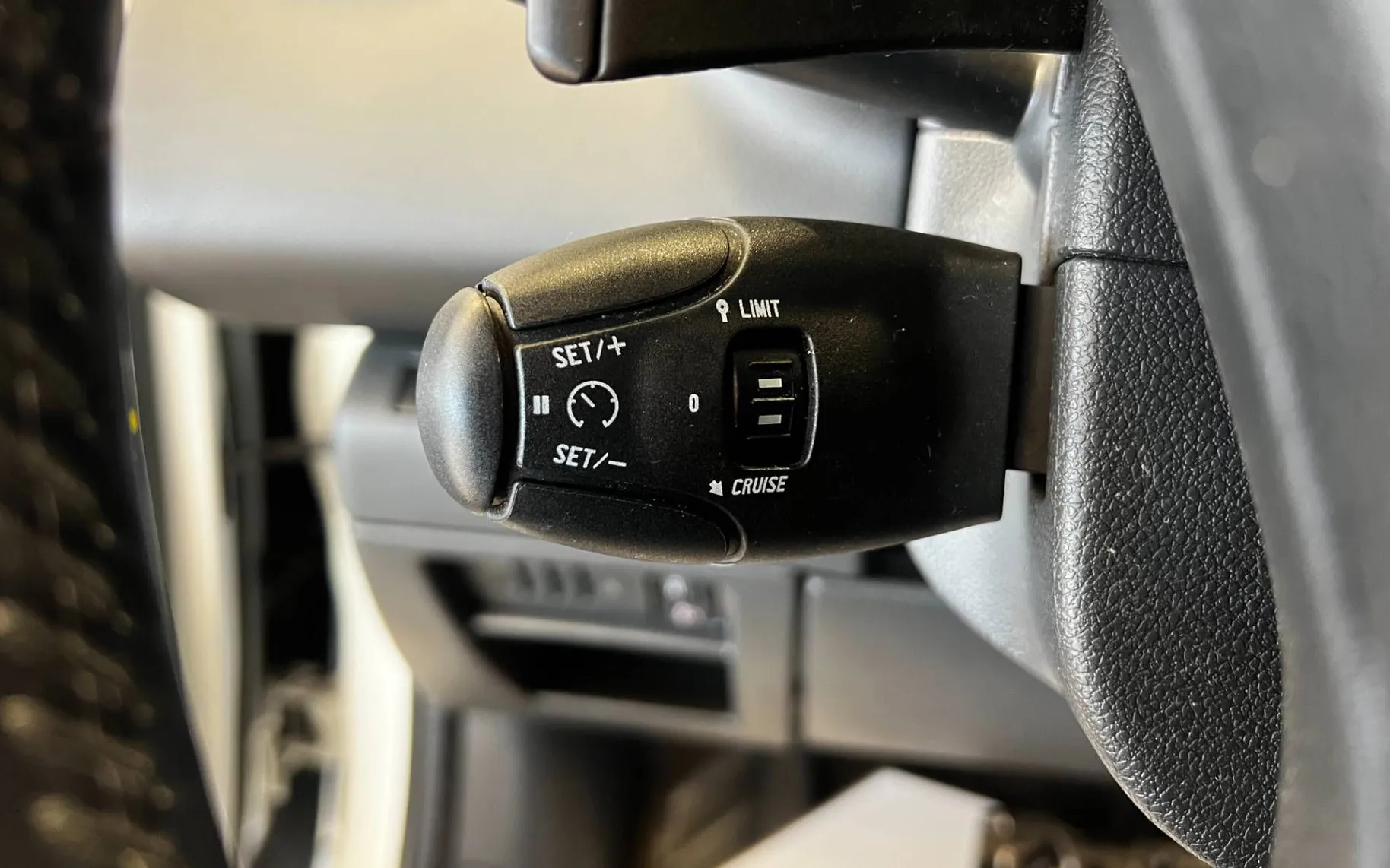 Zunanja slika - Peugeot 3008 - 2.0 HDI-200KM-AUT-4X4-LED-HUD-NAVI-PDC-TEMP-17COL. - 19