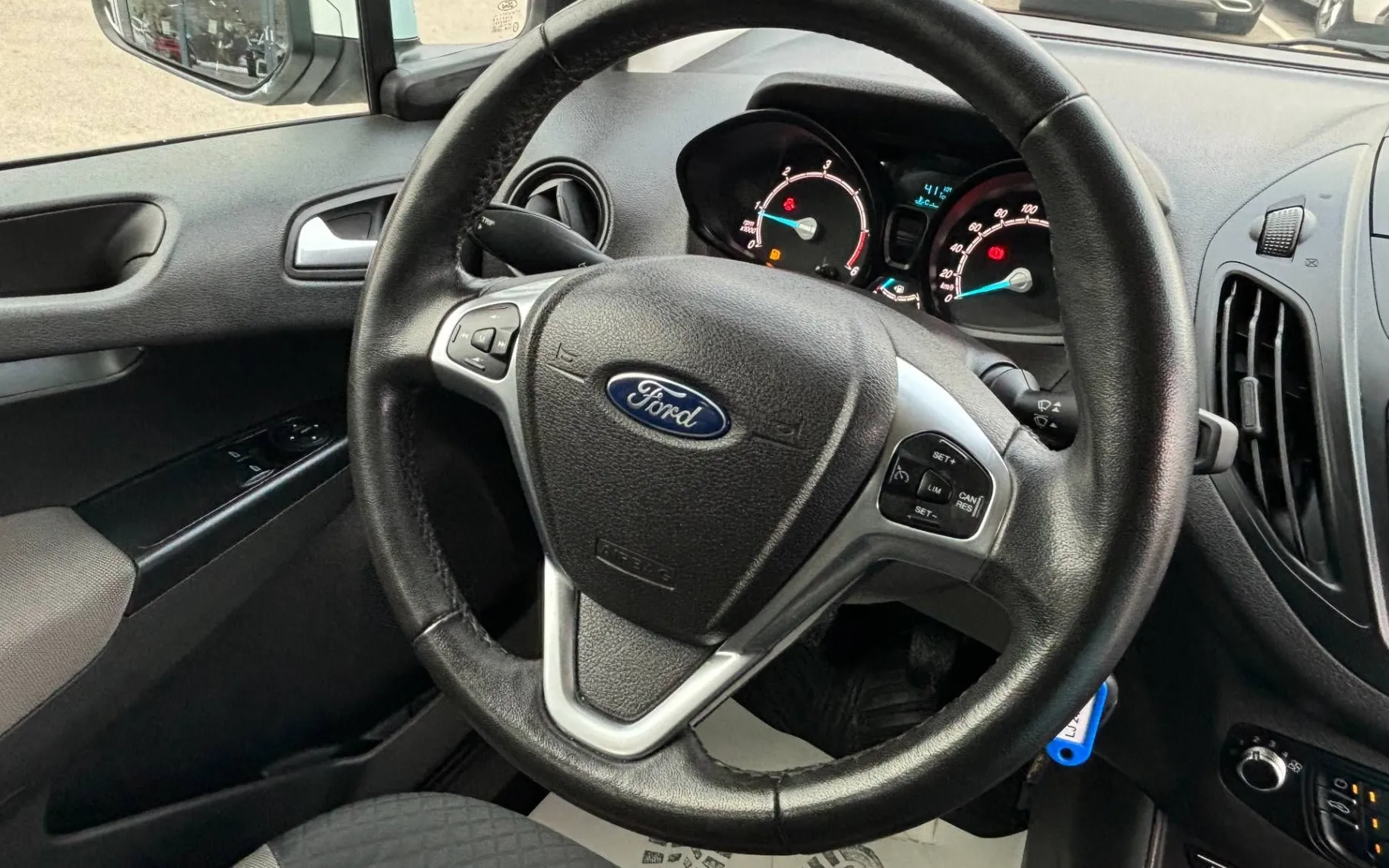 Zunanja slika - Ford Tourneo - Courier 1.5 Tdci SLOVENSKO VOZILO - 1 LASTNIK... - 14