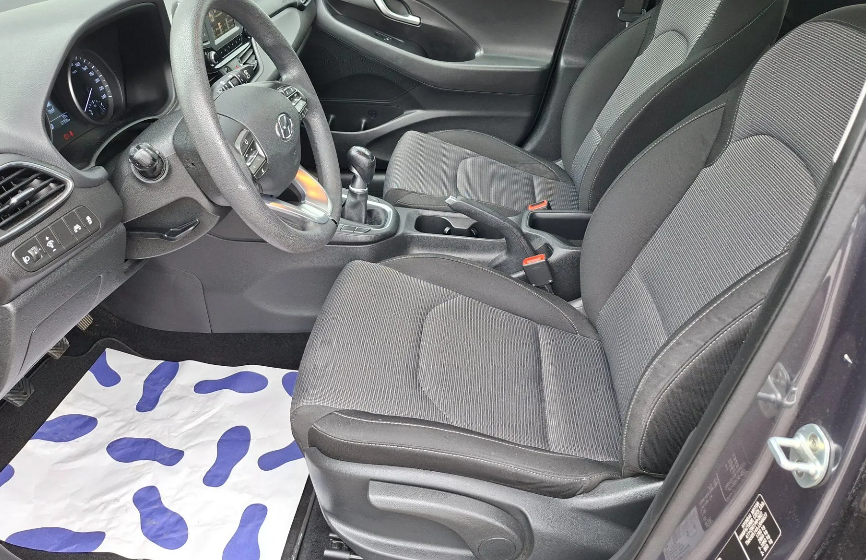Zunanja slika - Hyundai i30 - 1.4 MPI 100 Style - 8